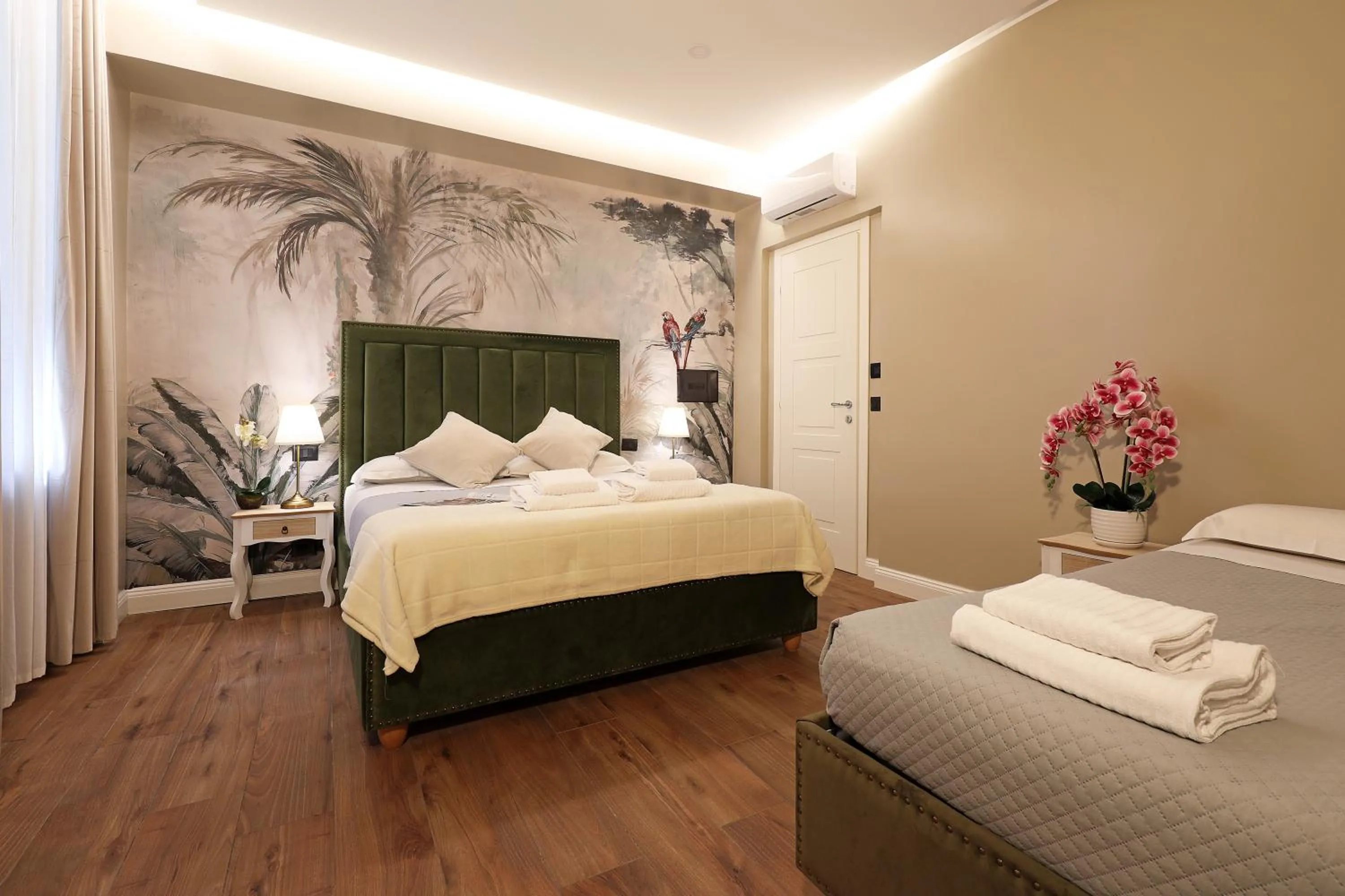 Bed in Grand Tour Rome Suites - Liberty Collection