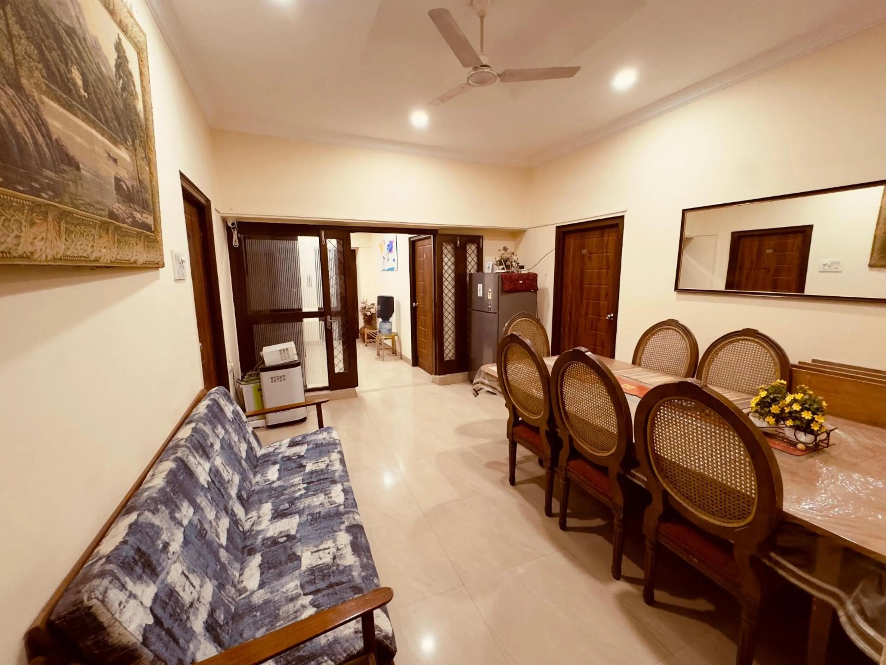 Dining area in Cosy Banjara Guest House