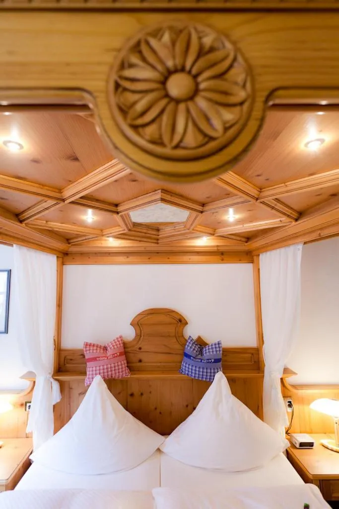 Bed in Hotel-Gasthof zur Sonne