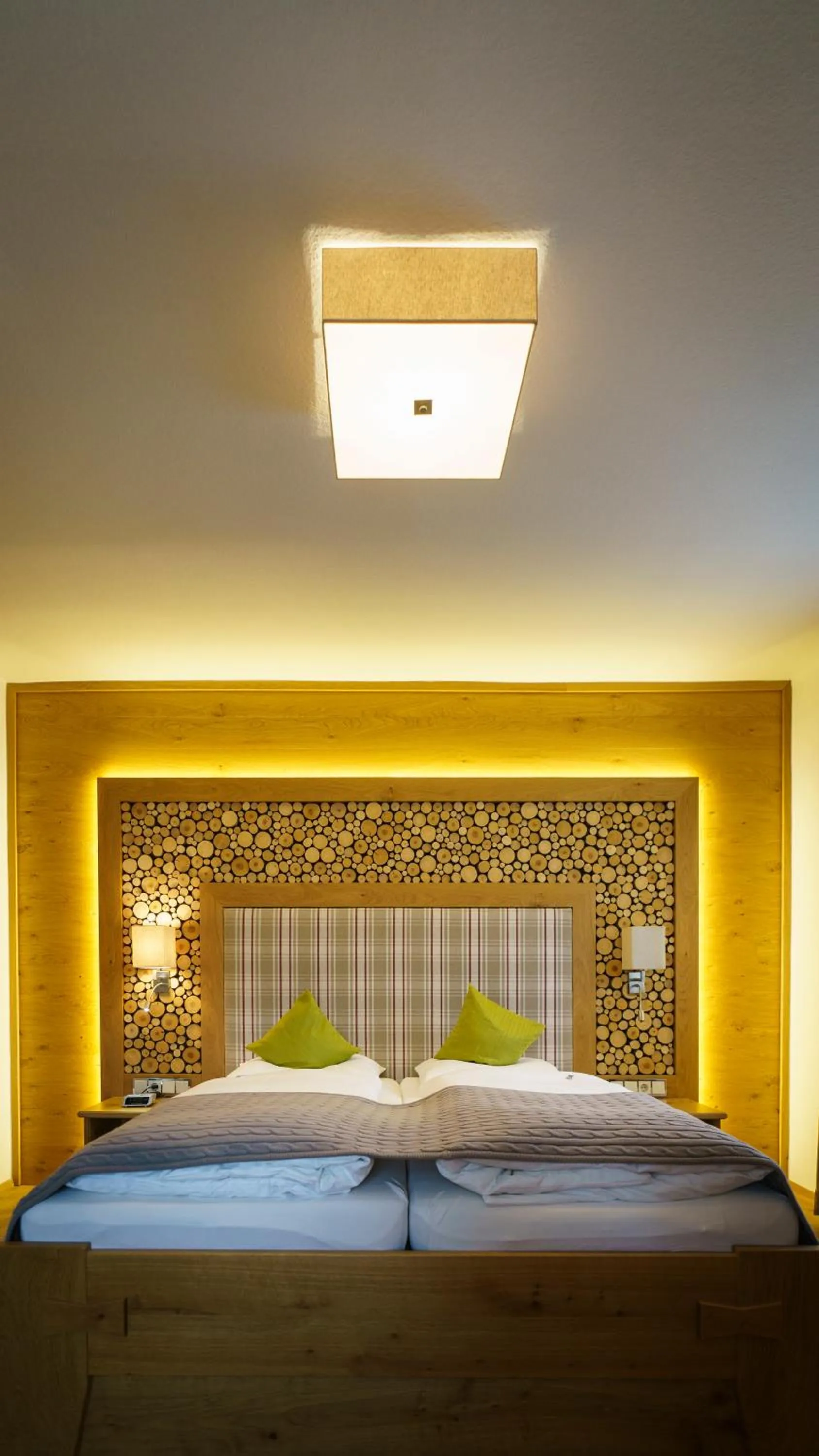 Bed in Hotel-Gasthof zur Sonne