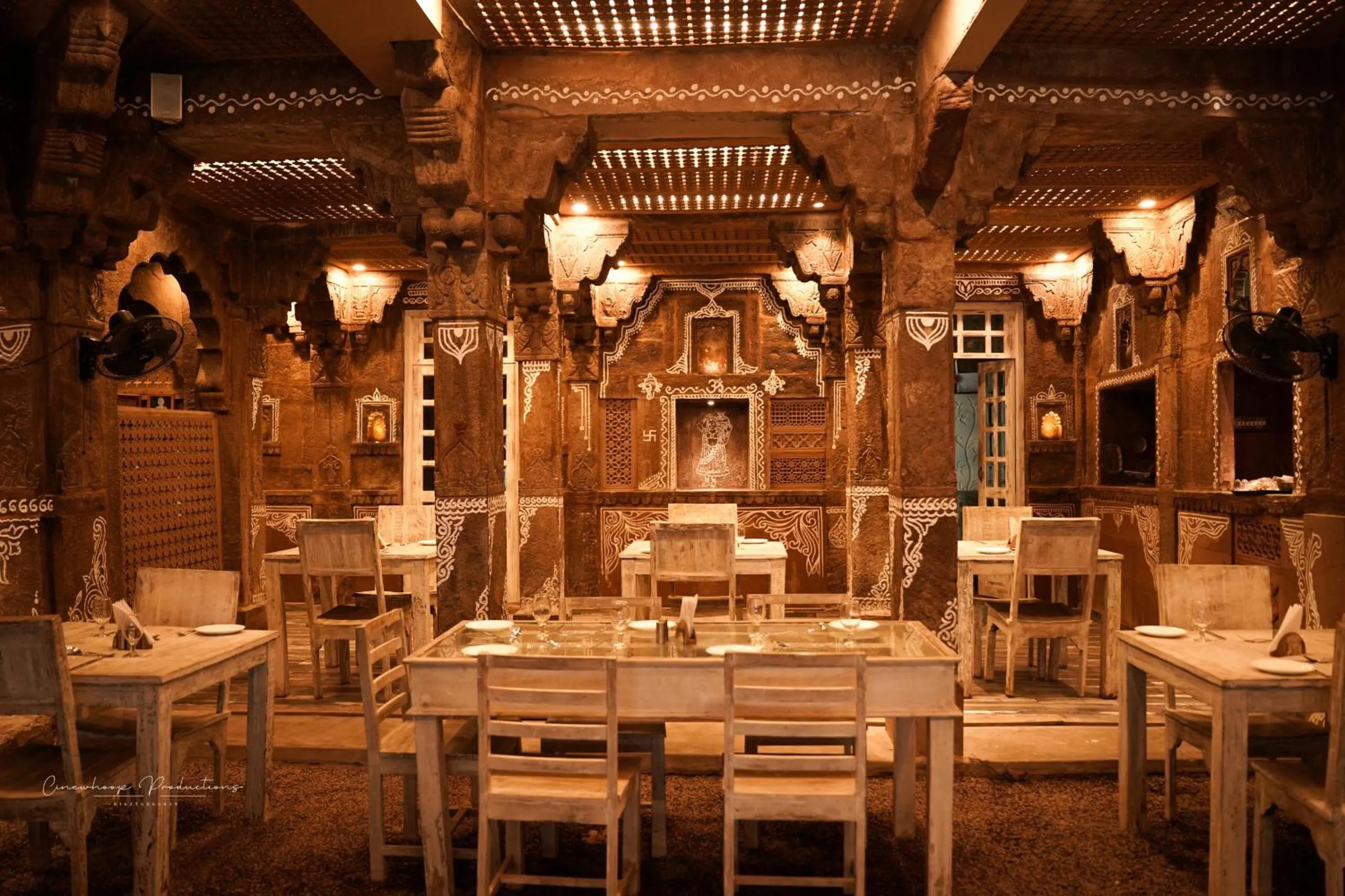 Restaurant/places to eat in Rani Mahal