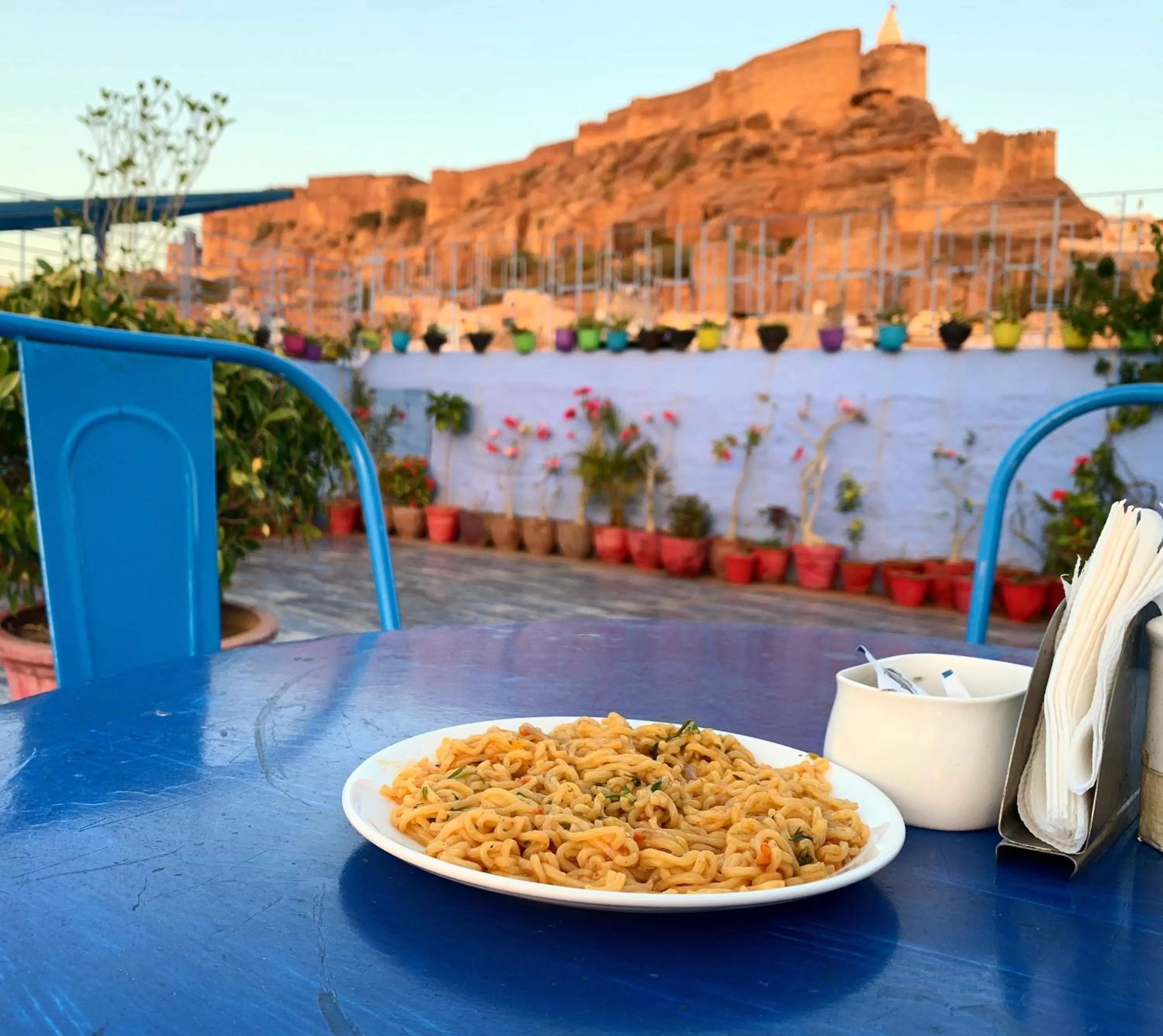 Restaurant/places to eat in Rani Mahal