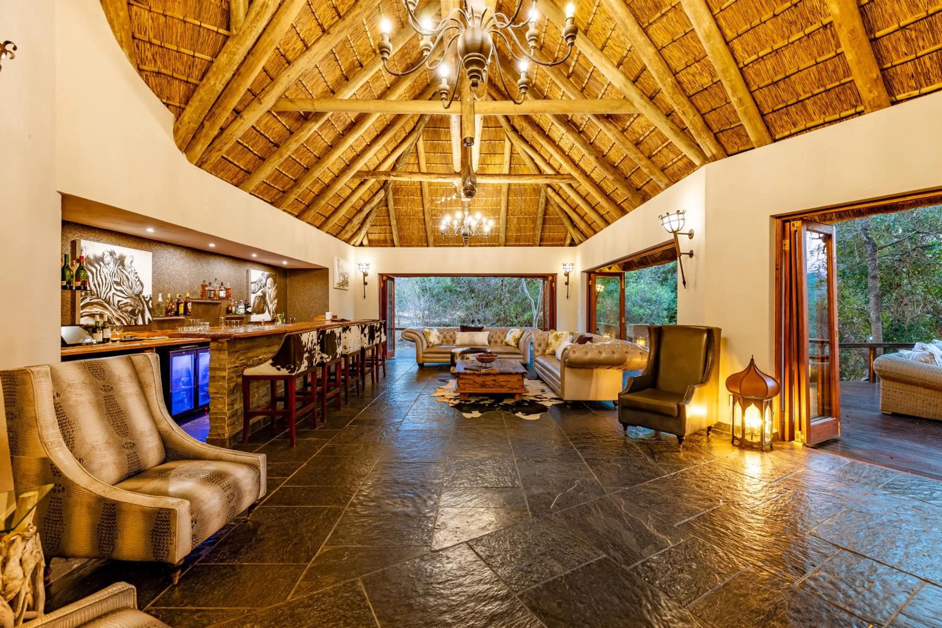 Living room in Kusudalweni Safari Lodge and Spa