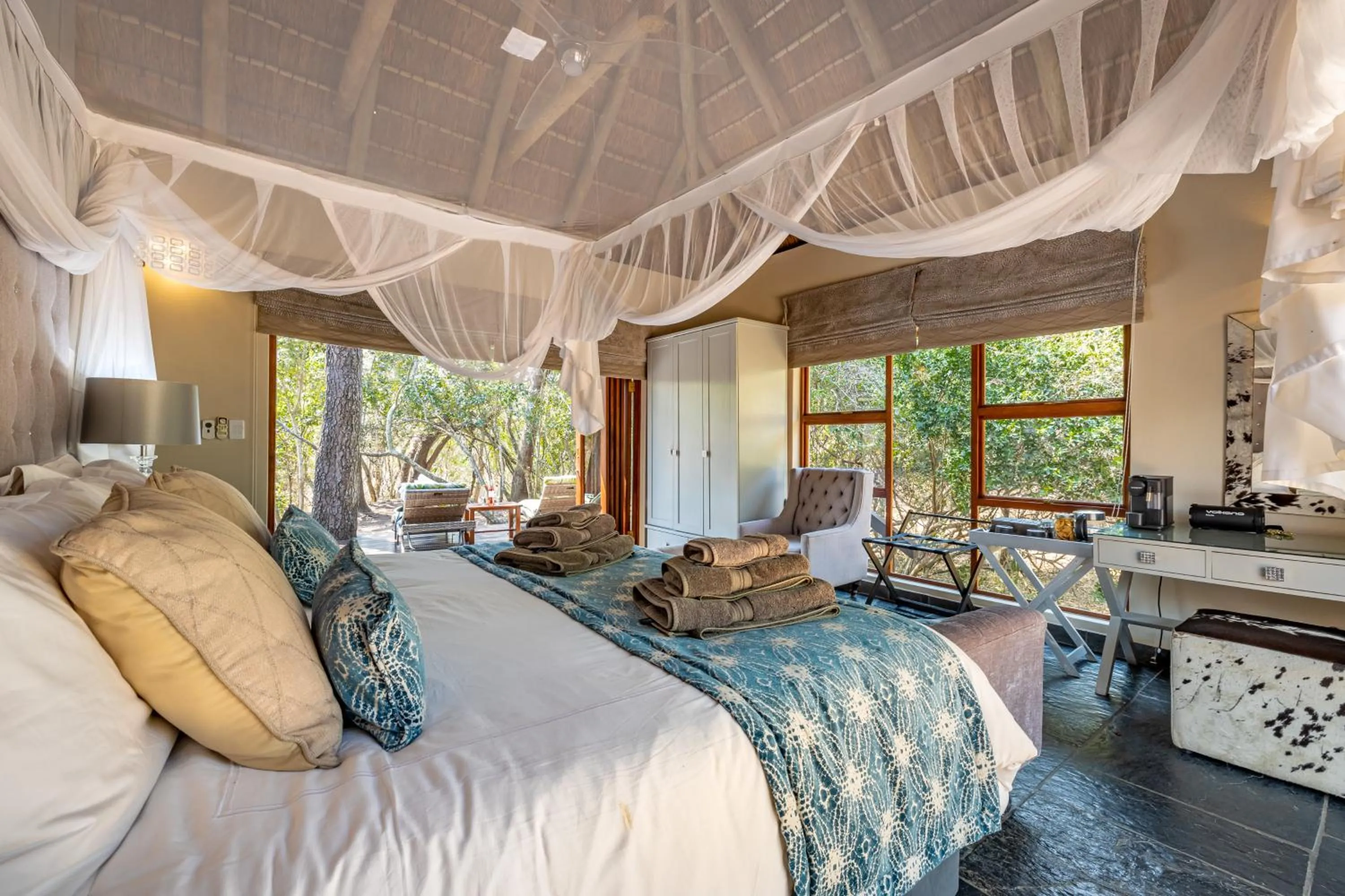 Bed in Kusudalweni Safari Lodge and Spa