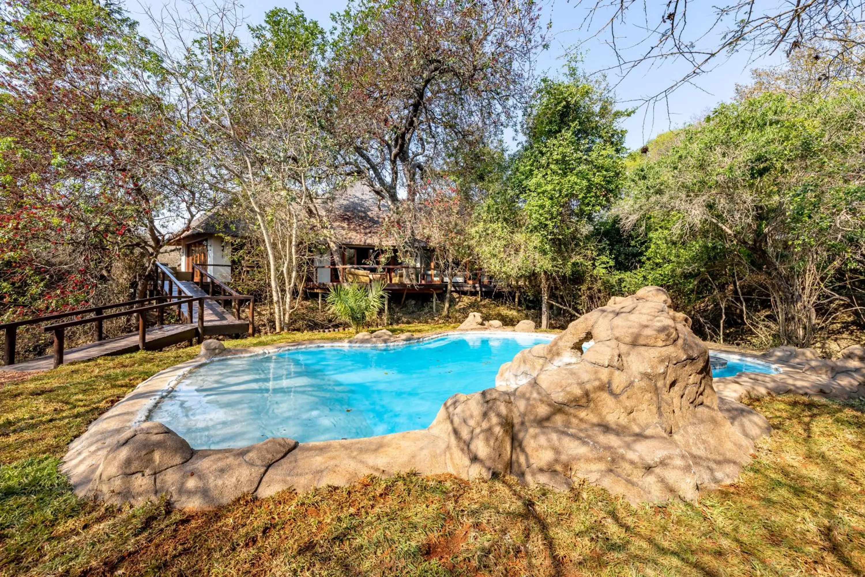 Swimming pool in Kusudalweni Safari Lodge and Spa
