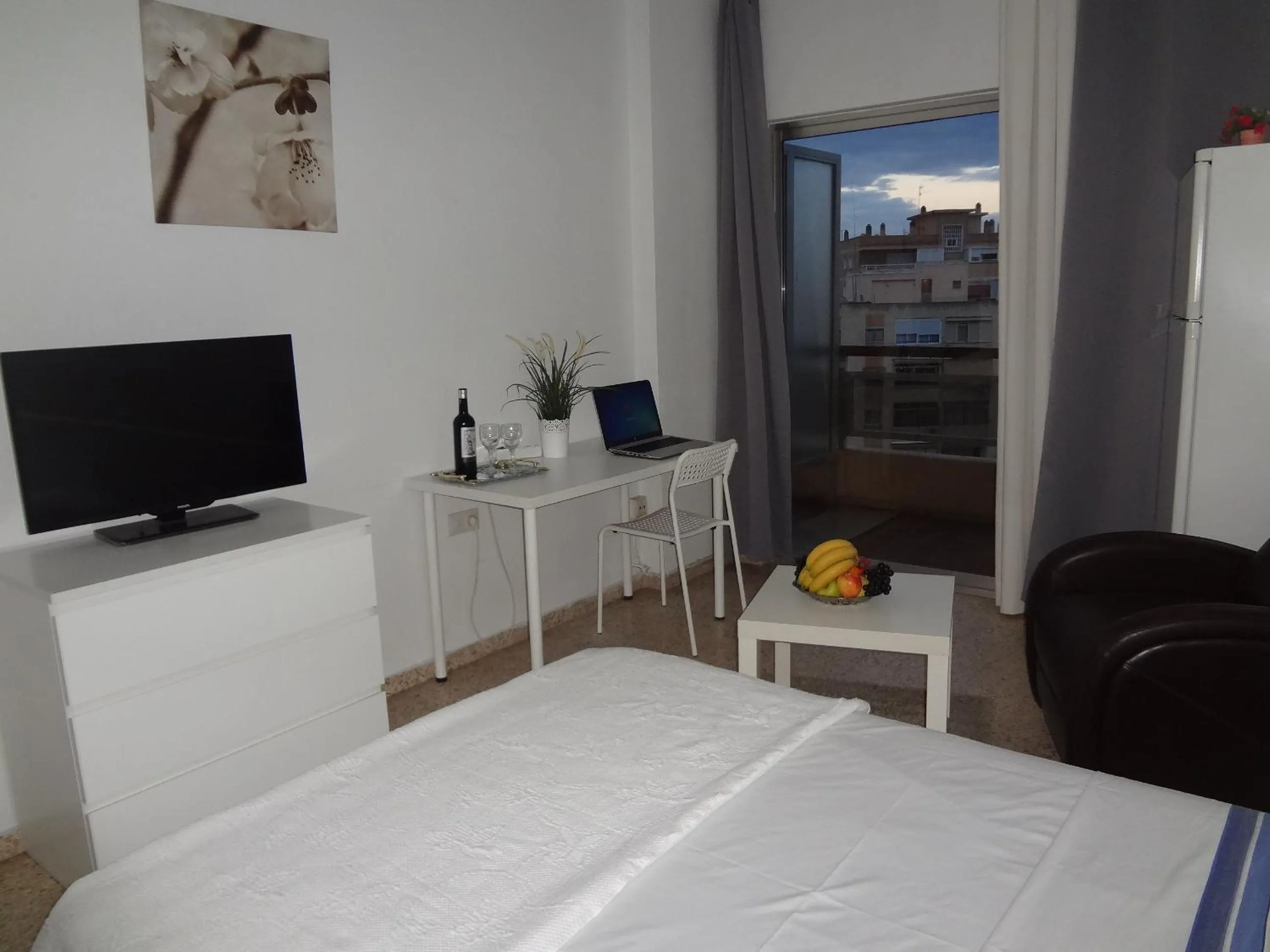 Photo of the whole room, Bed in Hotel Carlos I