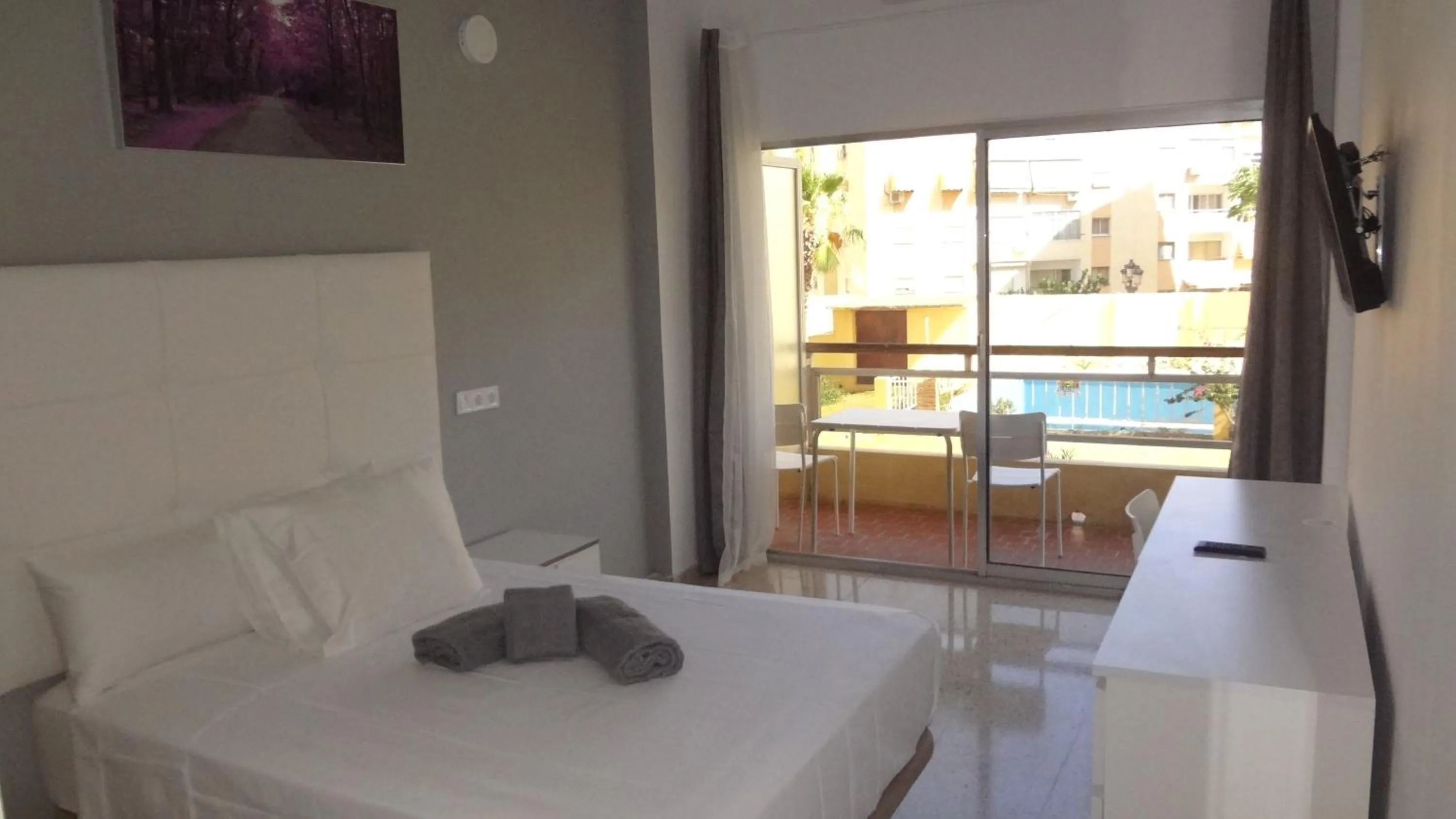 Property building, Bed in Hotel Carlos I