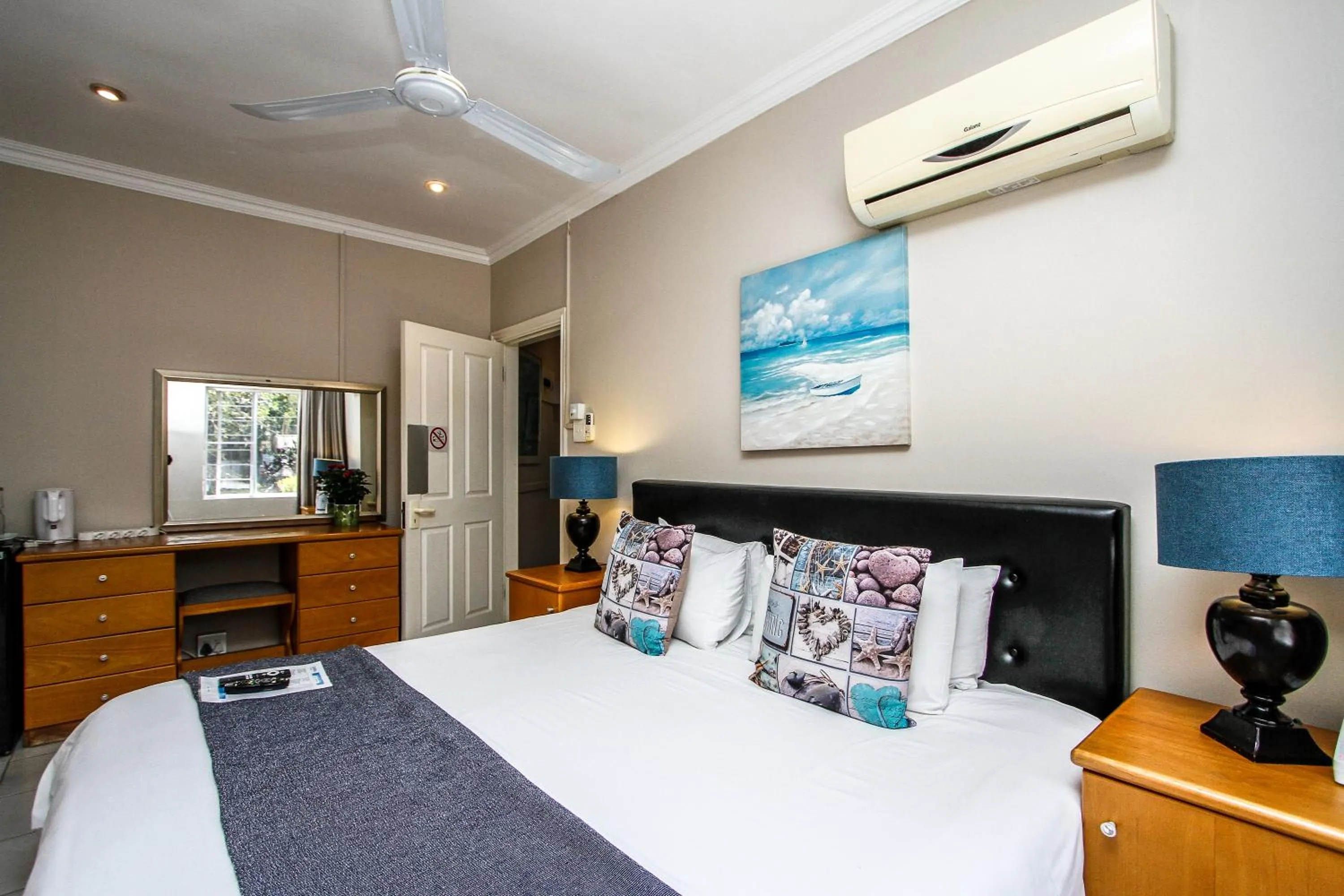 Bedroom, Bed in The Sandringham Bed & Breakfast and Self-Catering