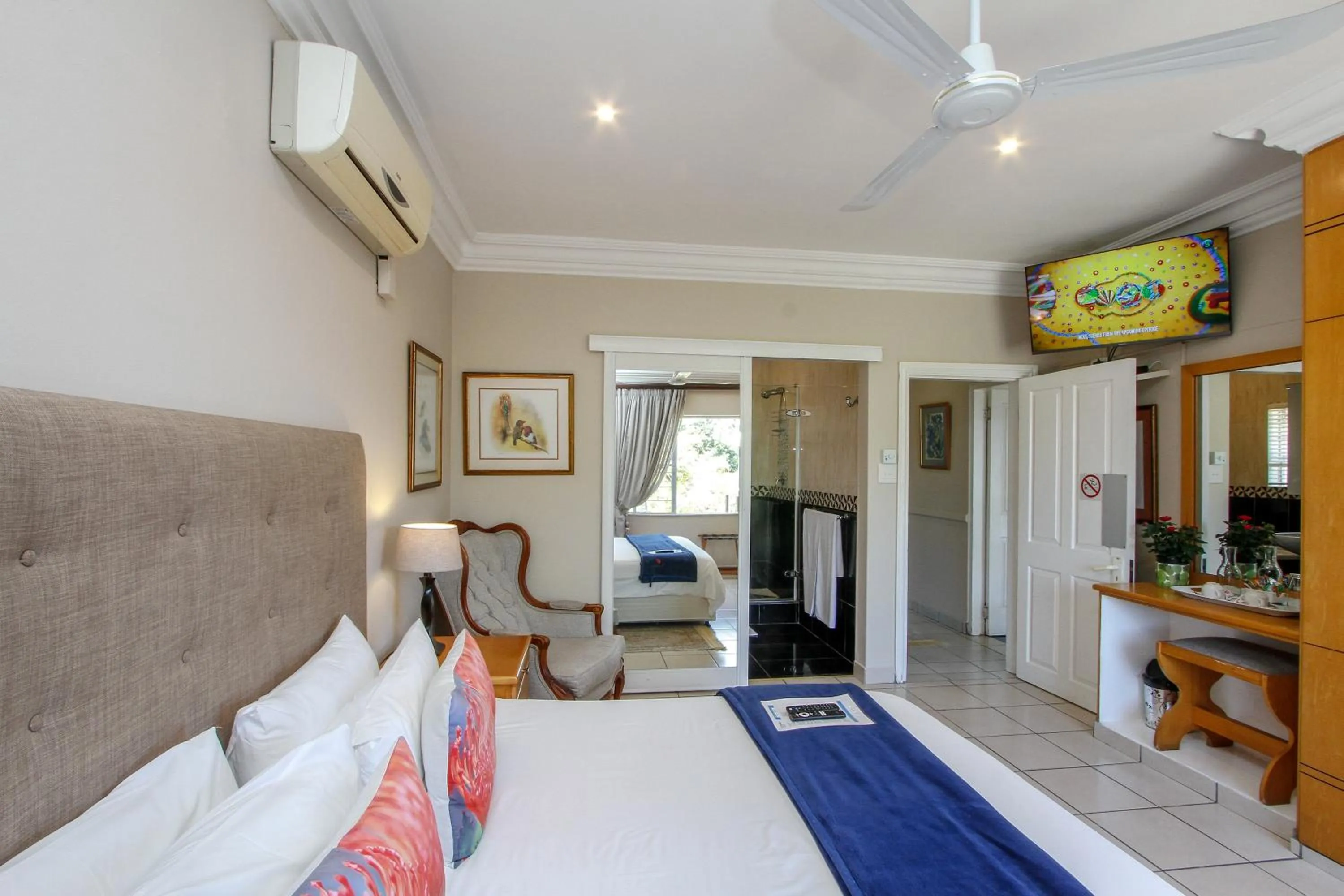TV and multimedia, Bed in The Sandringham Bed & Breakfast and Self-Catering
