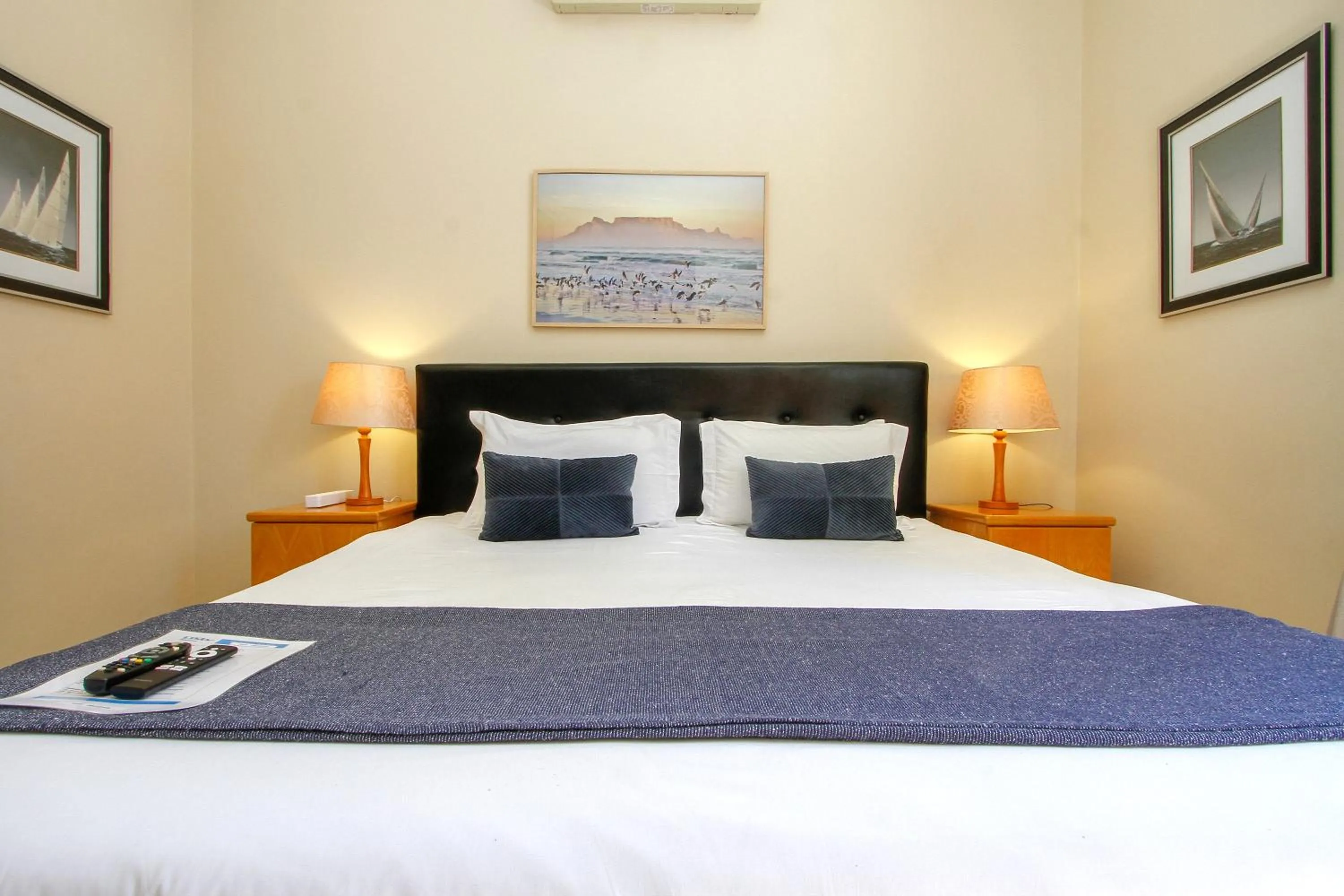 Bed in The Sandringham Bed & Breakfast and Self-Catering