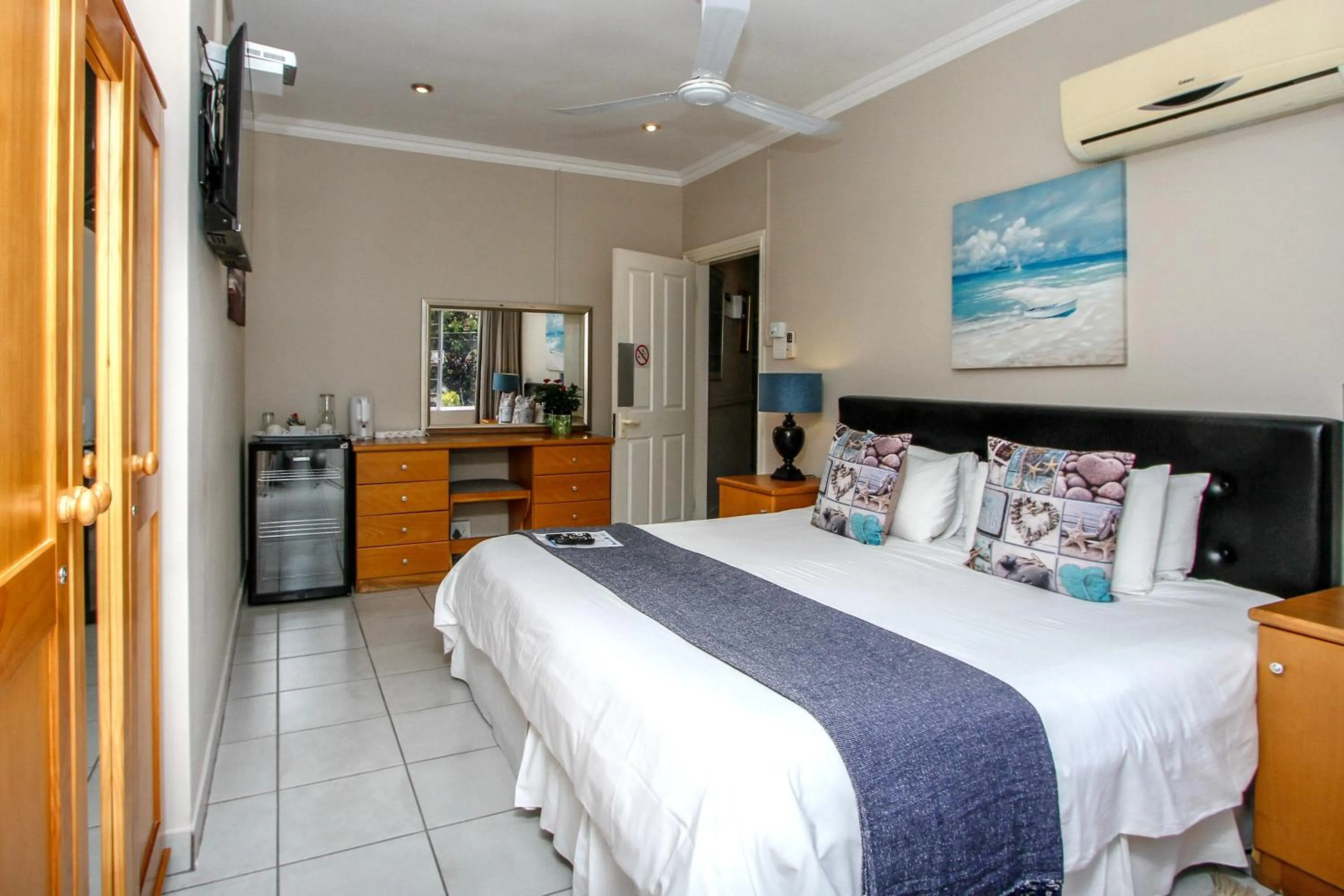 Bedroom, Bed in The Sandringham Bed & Breakfast and Self-Catering