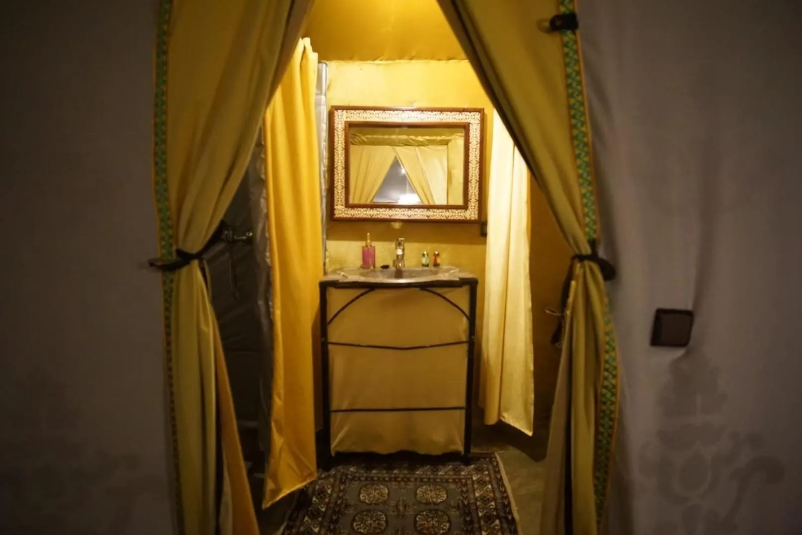 Merzouga Luxury Camp