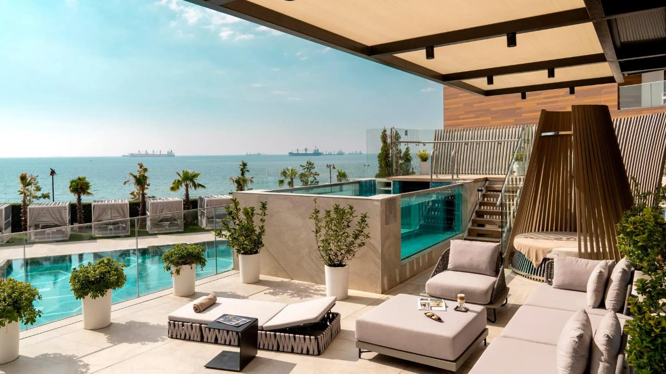 Photo of the whole room in Crowne Plaza Florya Istanbul by IHG