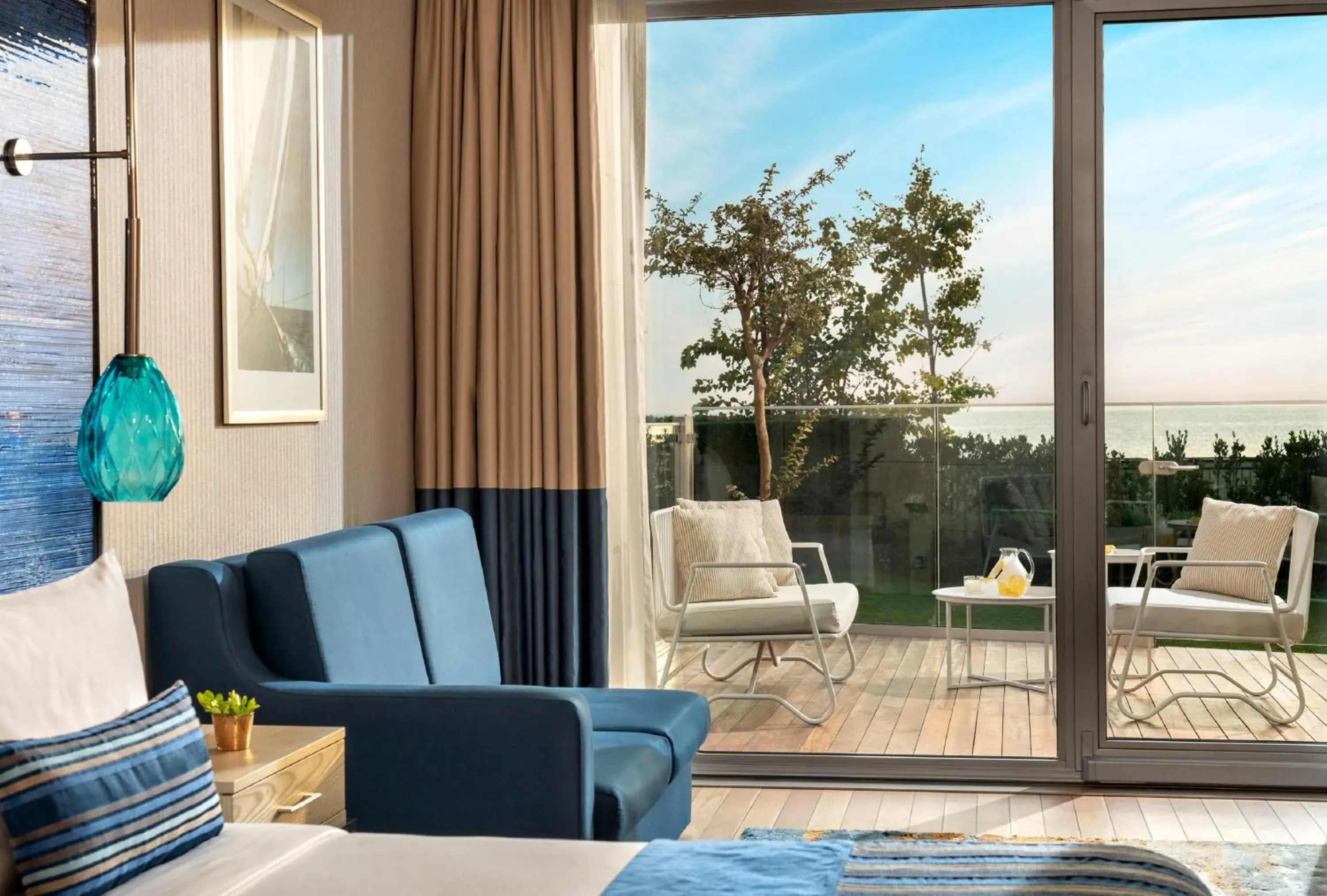 Junior King Suite with Terrace and Side Sea View in Crowne Plaza Florya Istanbul by IHG Junior King Suite with Terrace and Side Sea View in Crowne Plaza Florya Istanbul by IHG