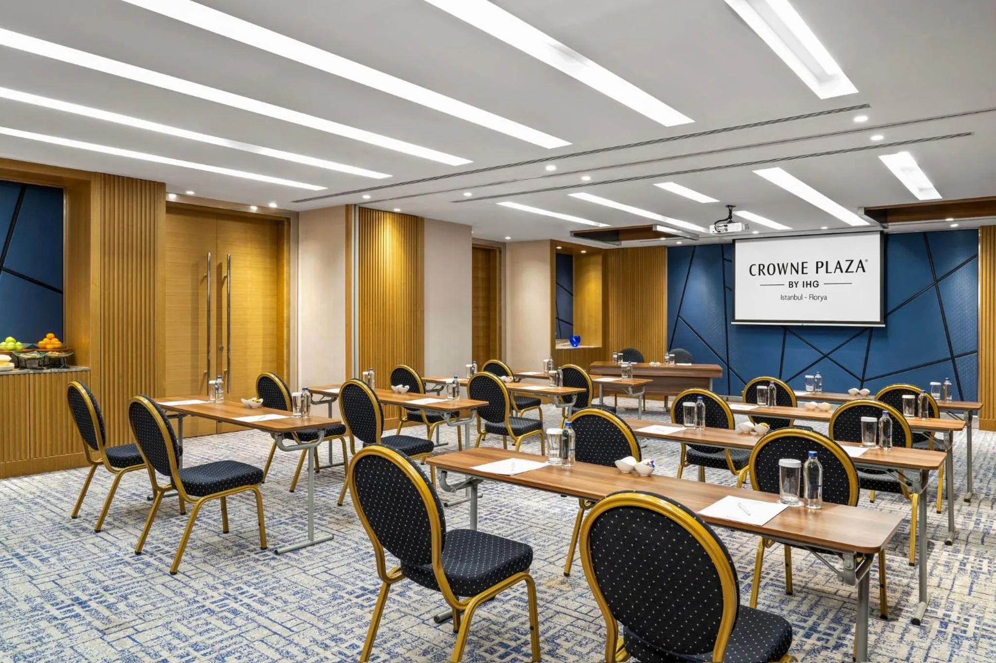 Meeting/conference room in Crowne Plaza Florya Istanbul by IHG