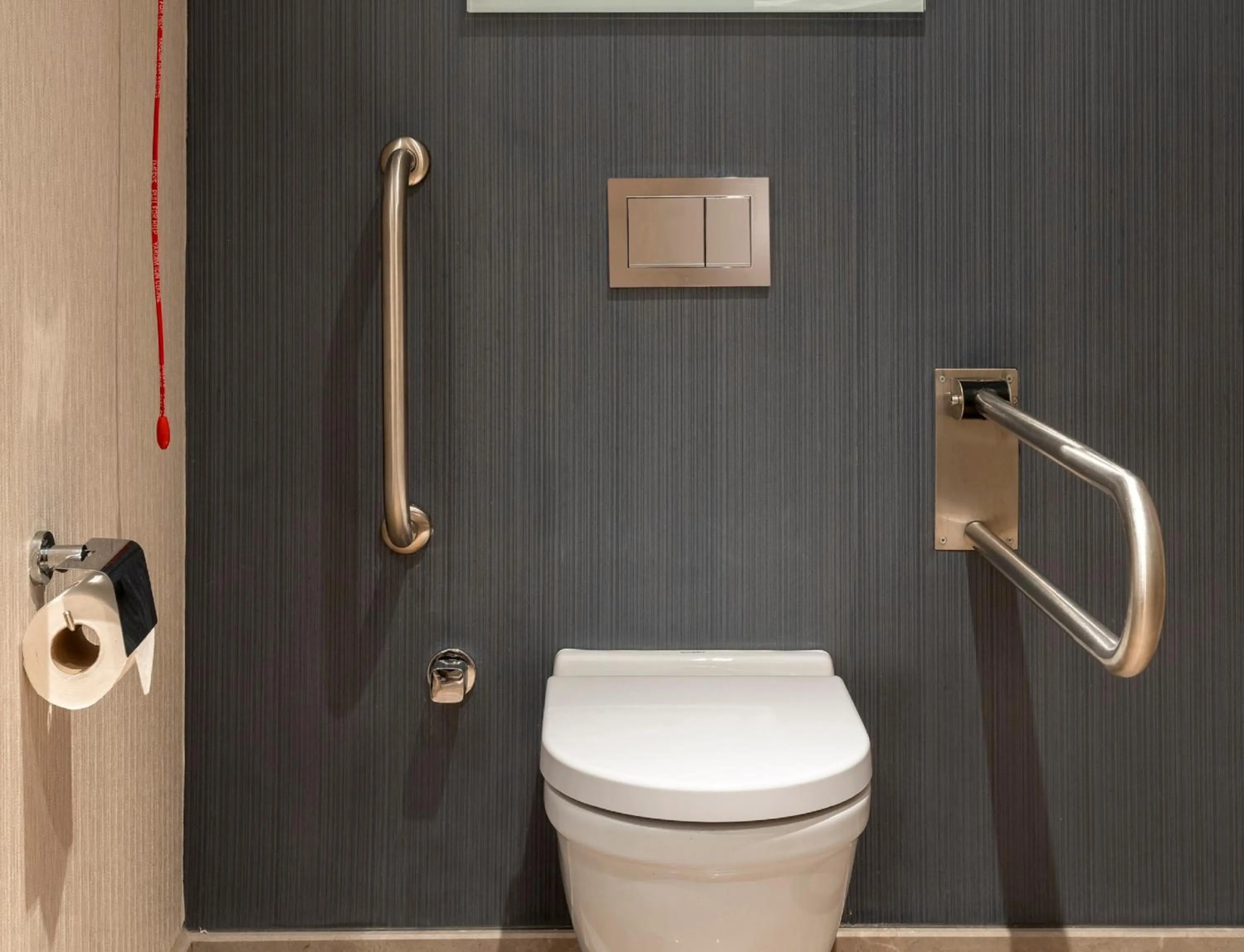 Photo of the whole room in Crowne Plaza Florya Istanbul by IHG