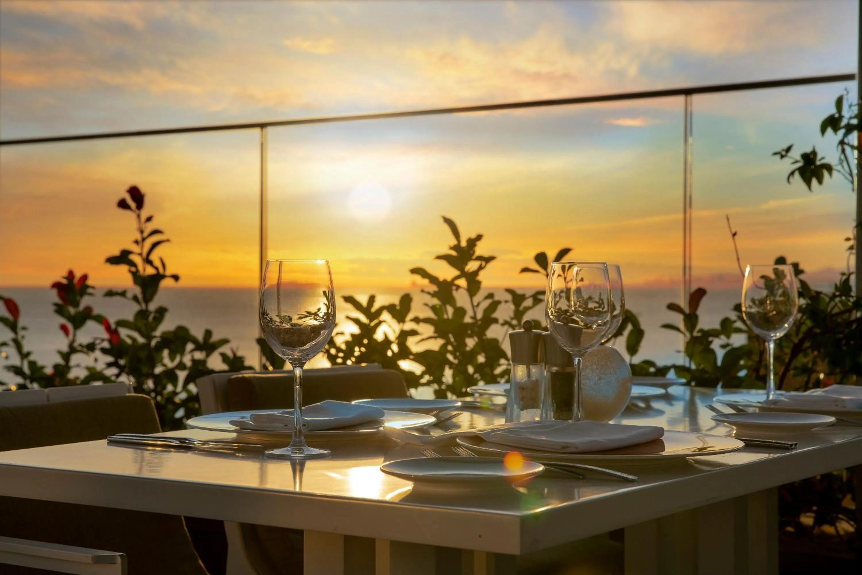 Restaurant/places to eat in Crowne Plaza Florya Istanbul by IHG