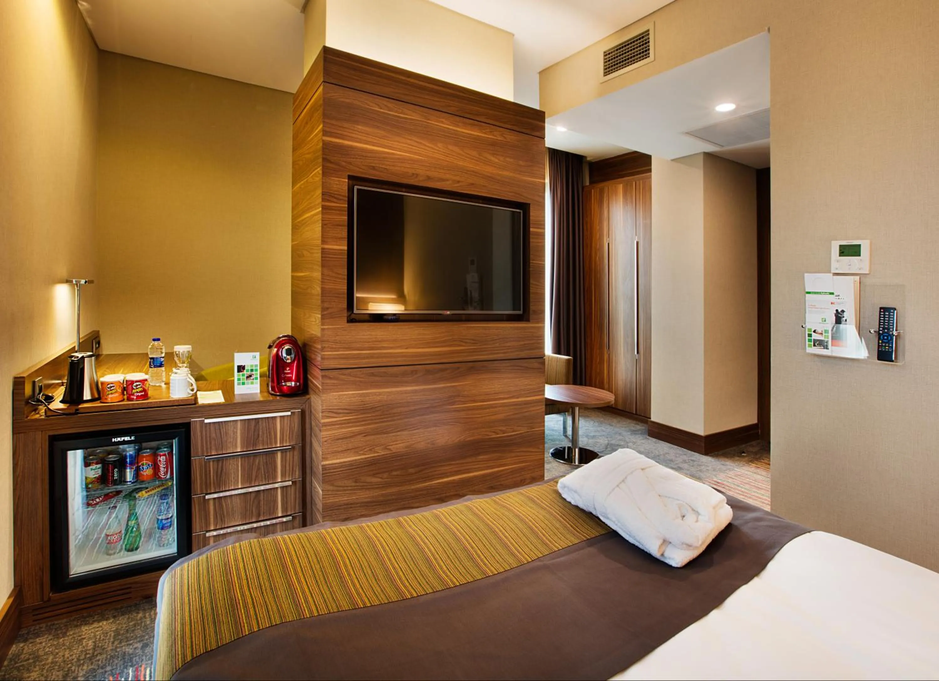 TV and multimedia, Bed in Holiday Inn Istanbul - Kadikoy by IHG