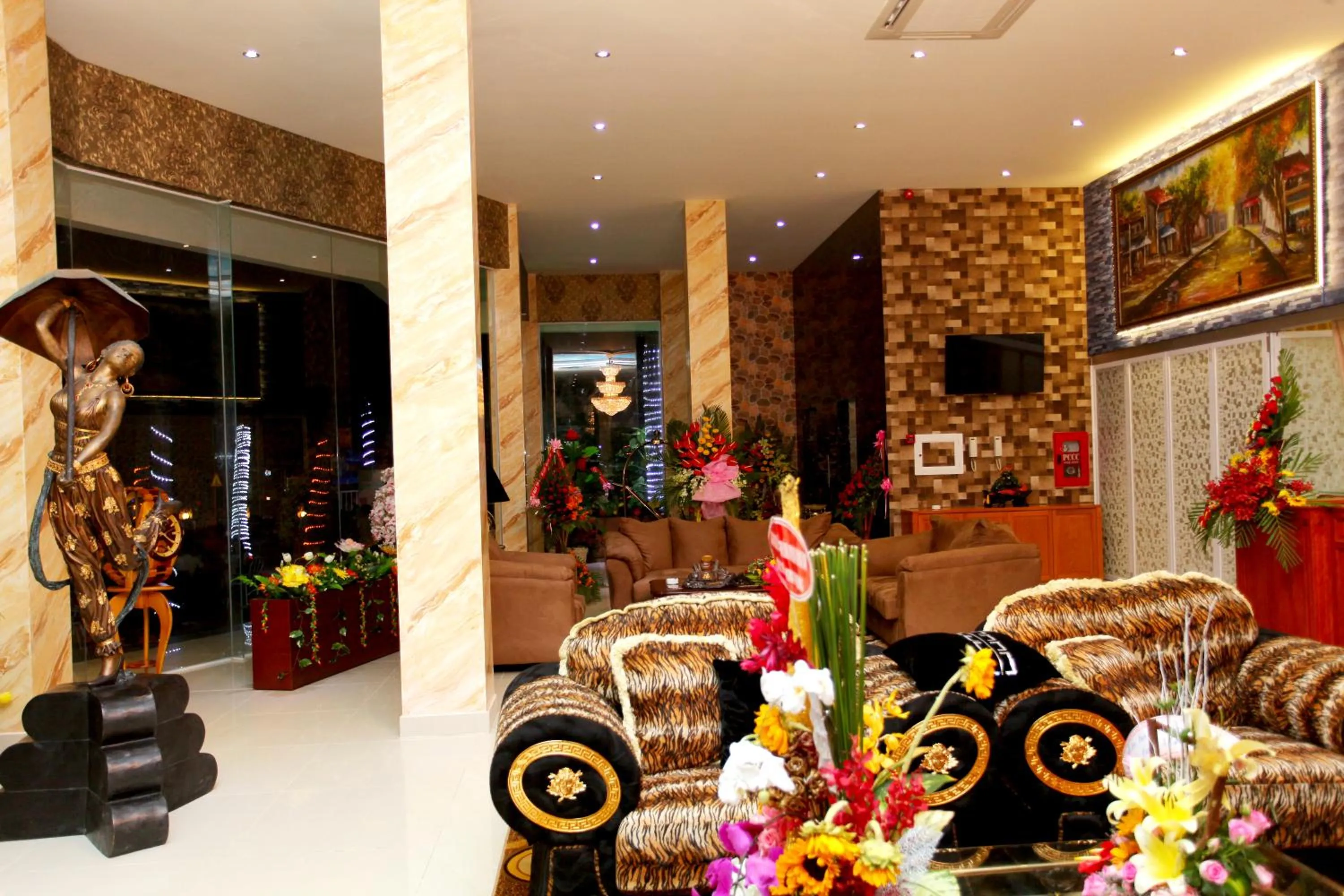 Lobby or reception in Nhat Minh Hotel