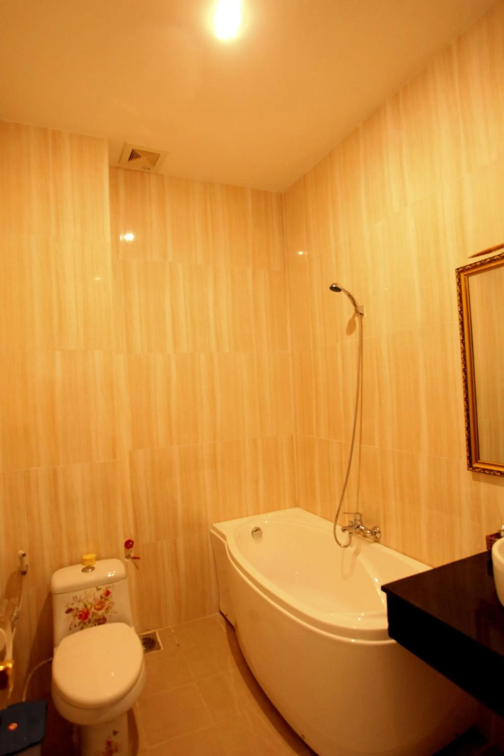 Bathroom in Nhat Minh Hotel