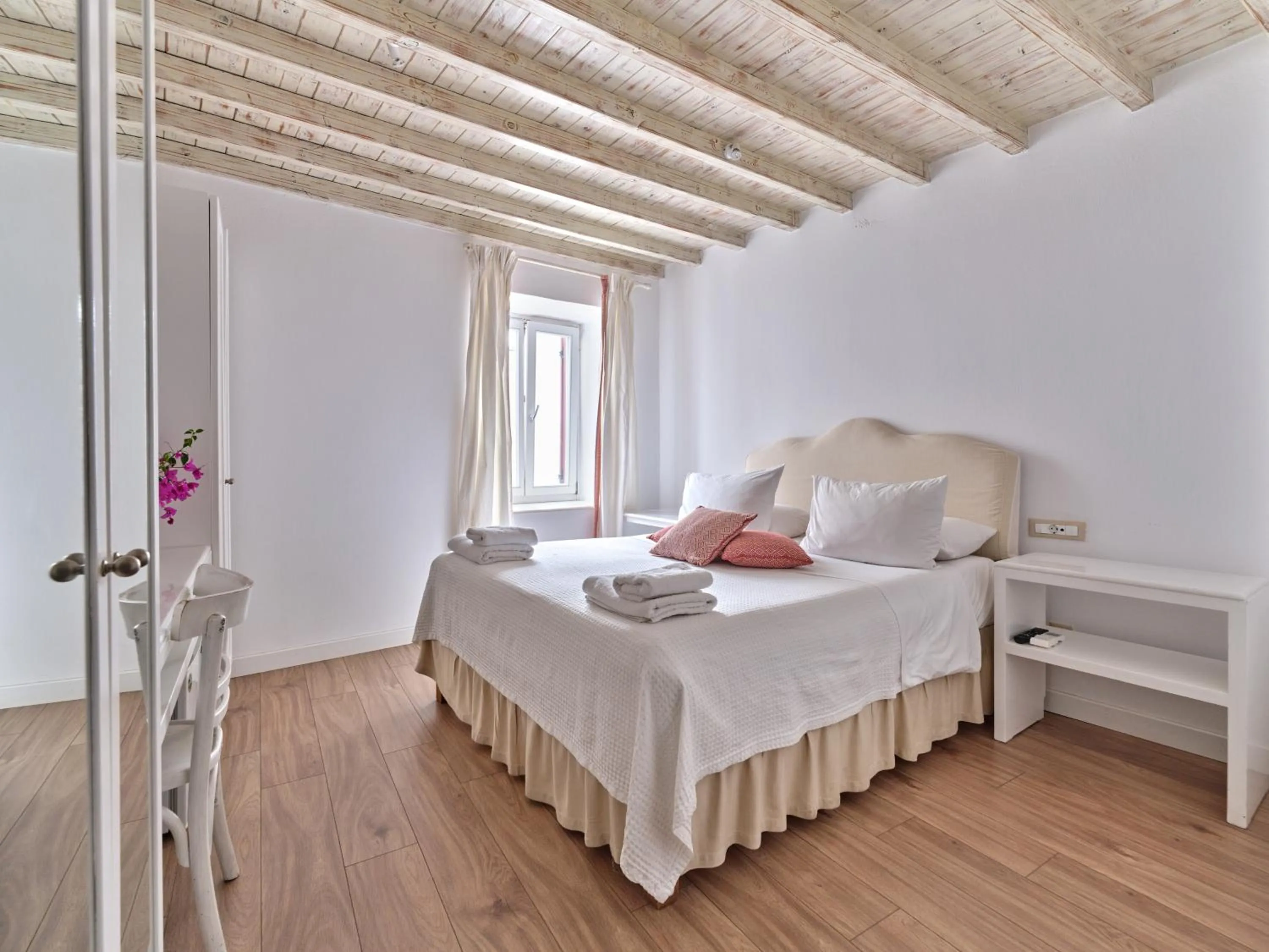 Bed in La Maison Kalogera