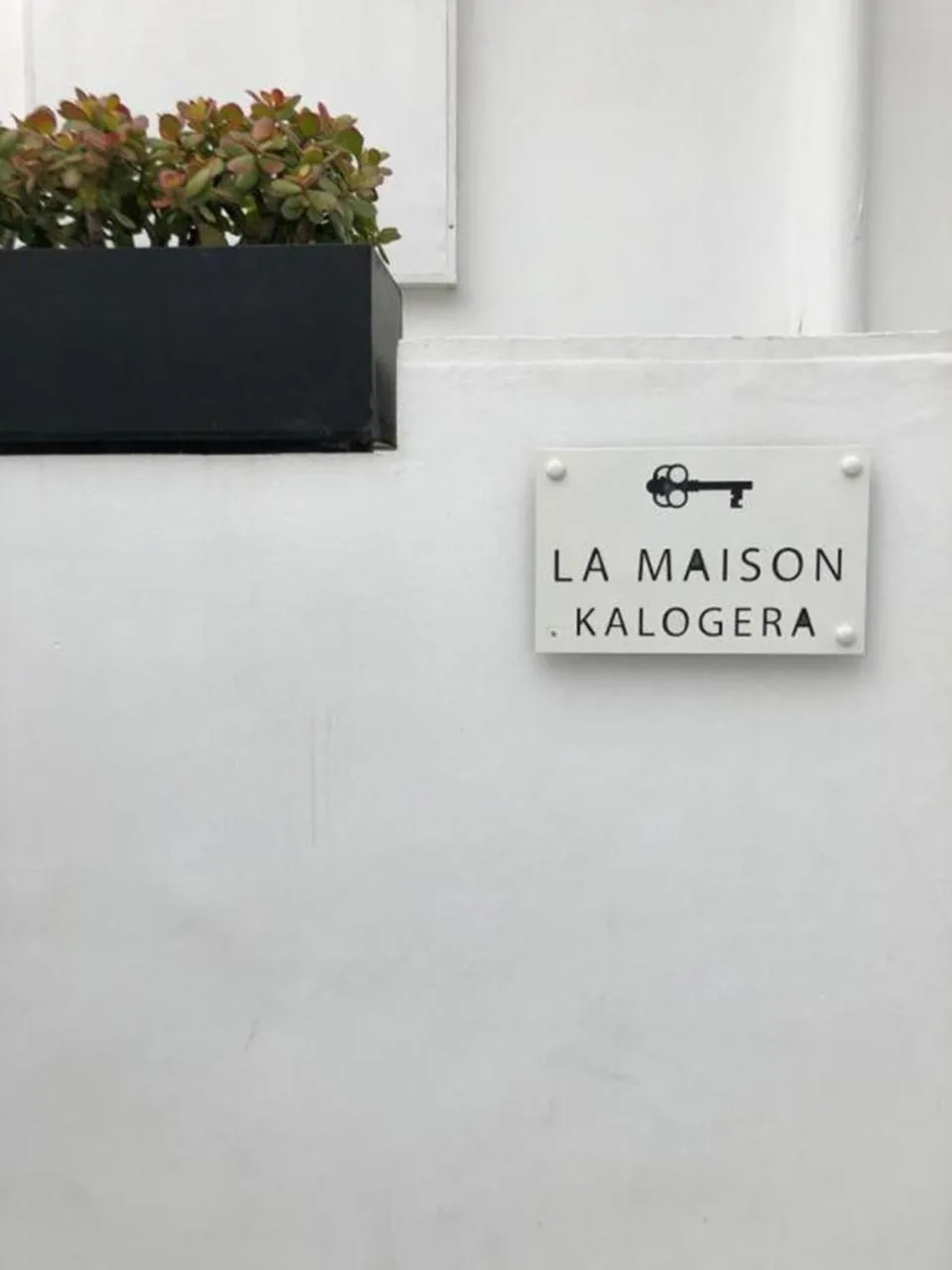 Property building in La Maison Kalogera