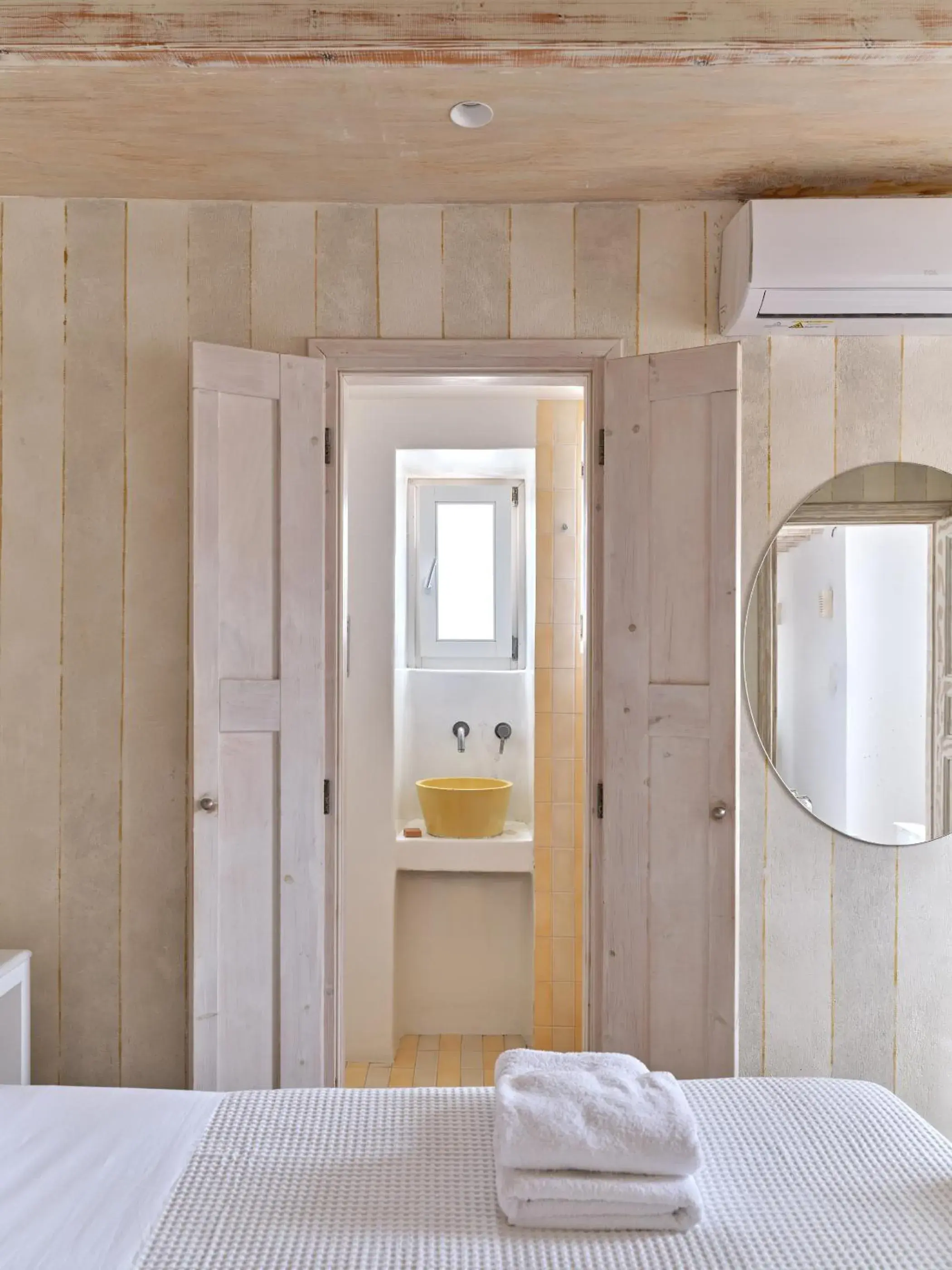 Cozy Double Room in La Maison Kalogera Cozy Double Room in La Maison Kalogera