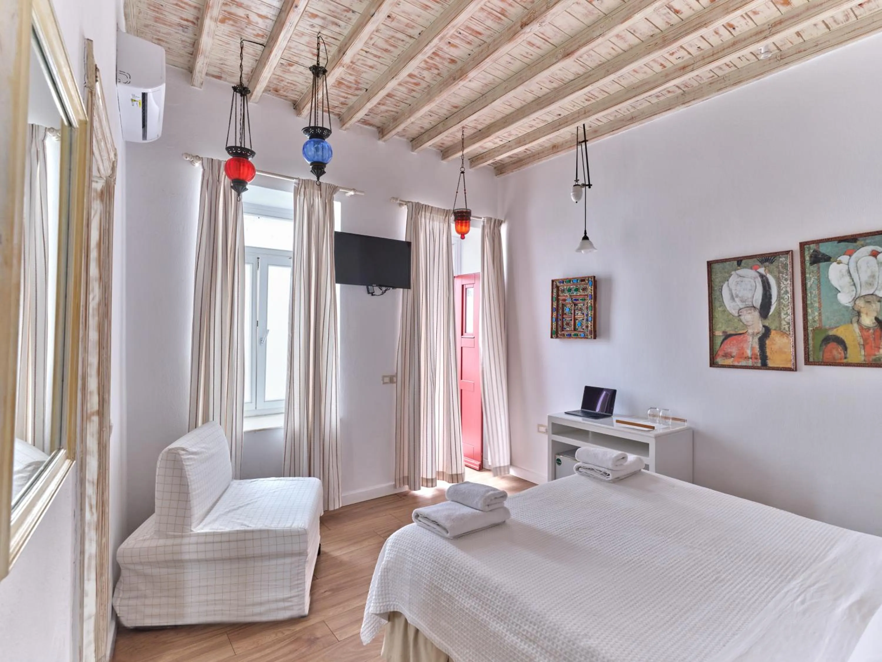 Bed in La Maison Kalogera