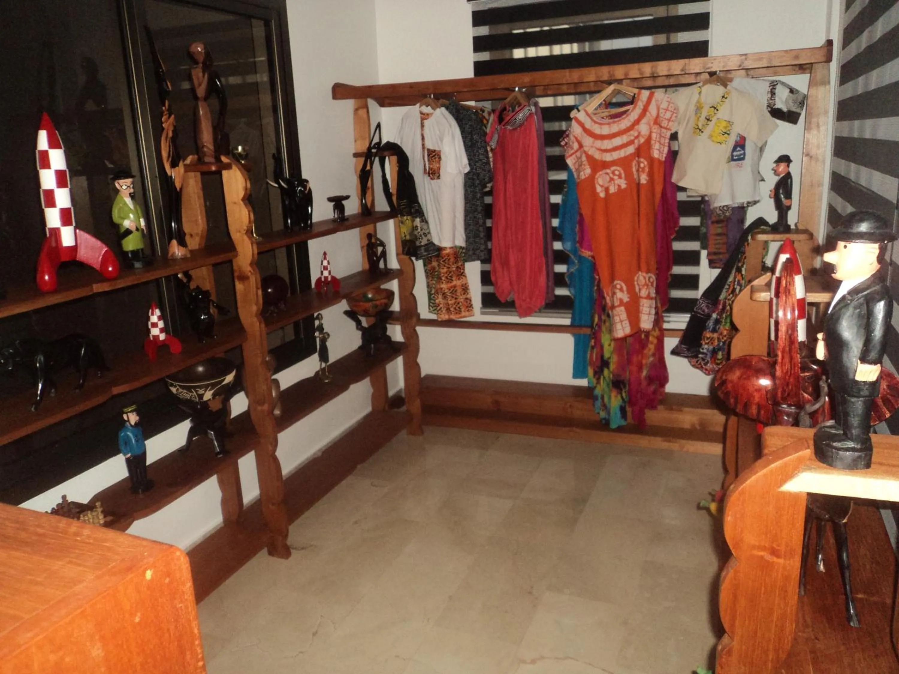 On-site shops in Residence Helios