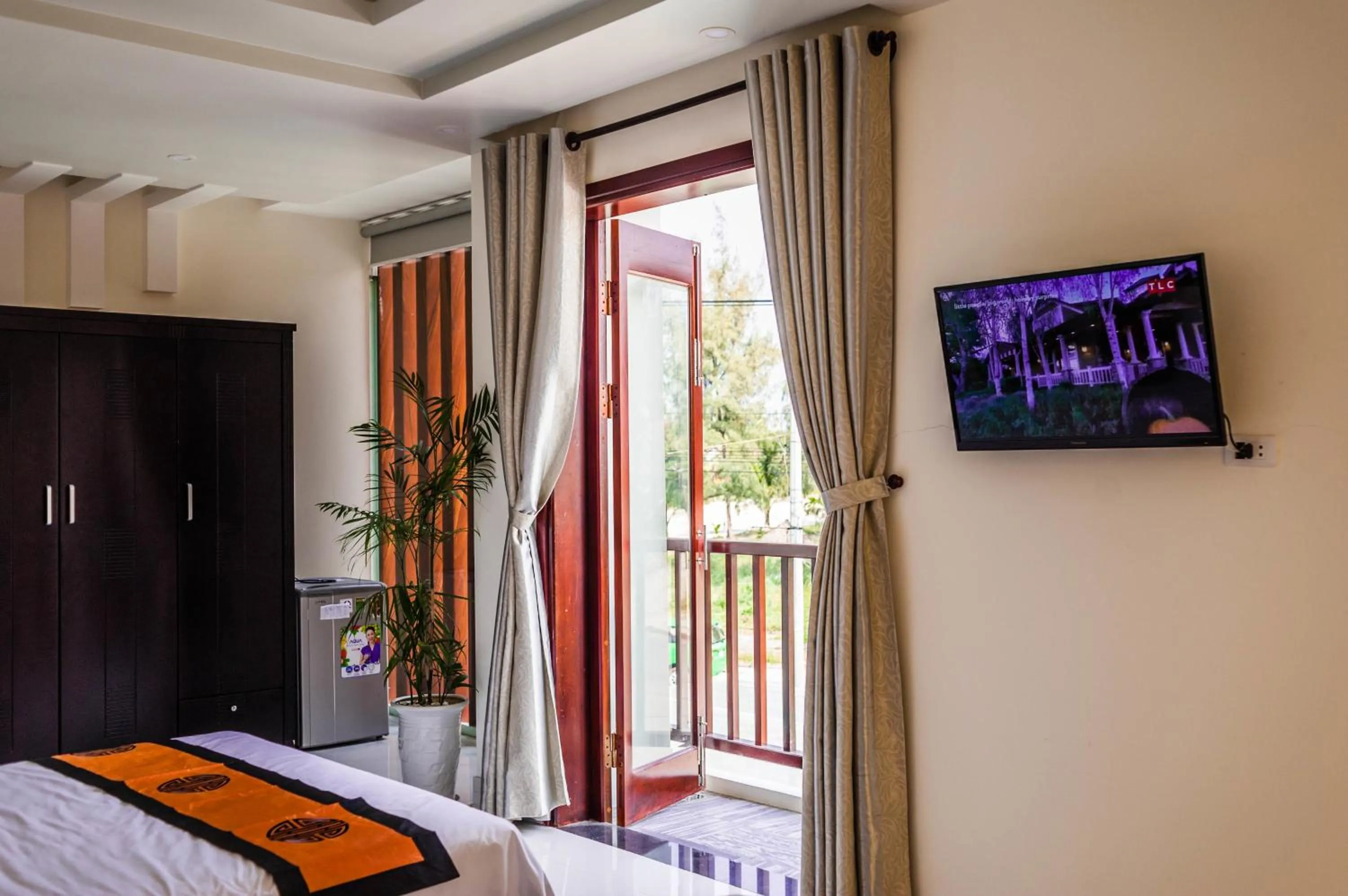 Decorative detail, TV/Entertainment Center in Hien Hoa Villa Hoi An