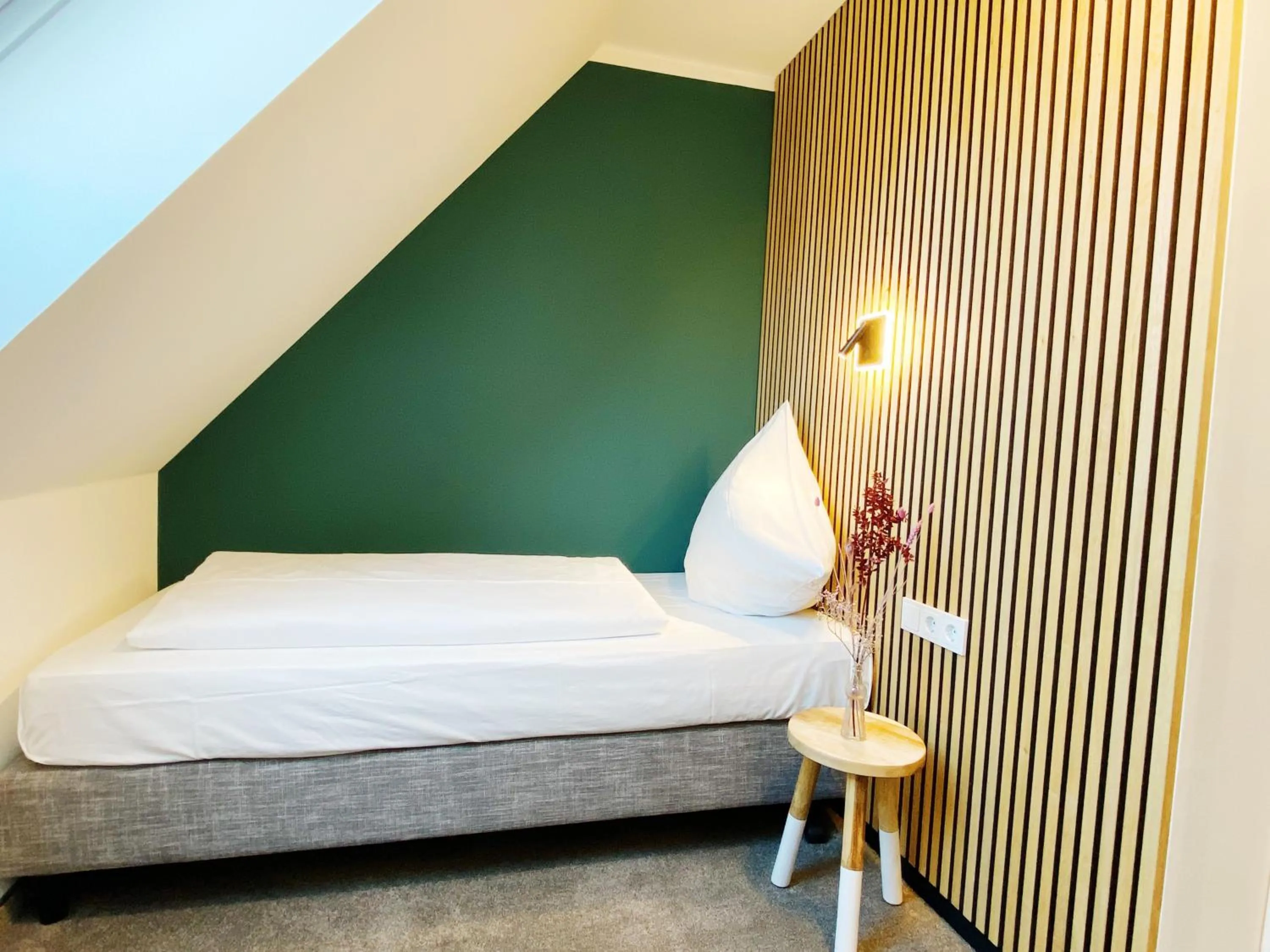 Bedroom, Bed in Hotel Xenia Flensburg