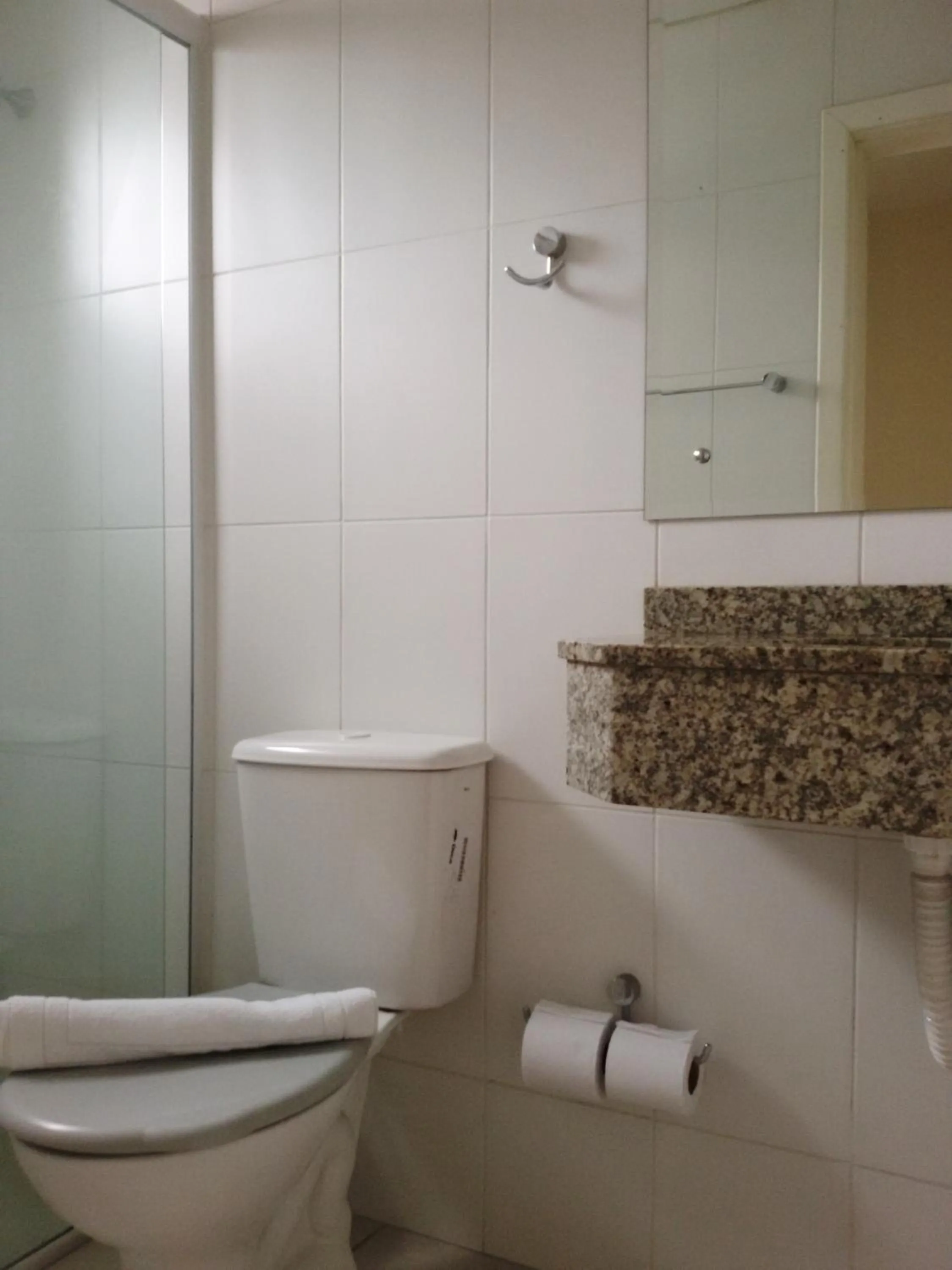 Shower in Hotel Nelo