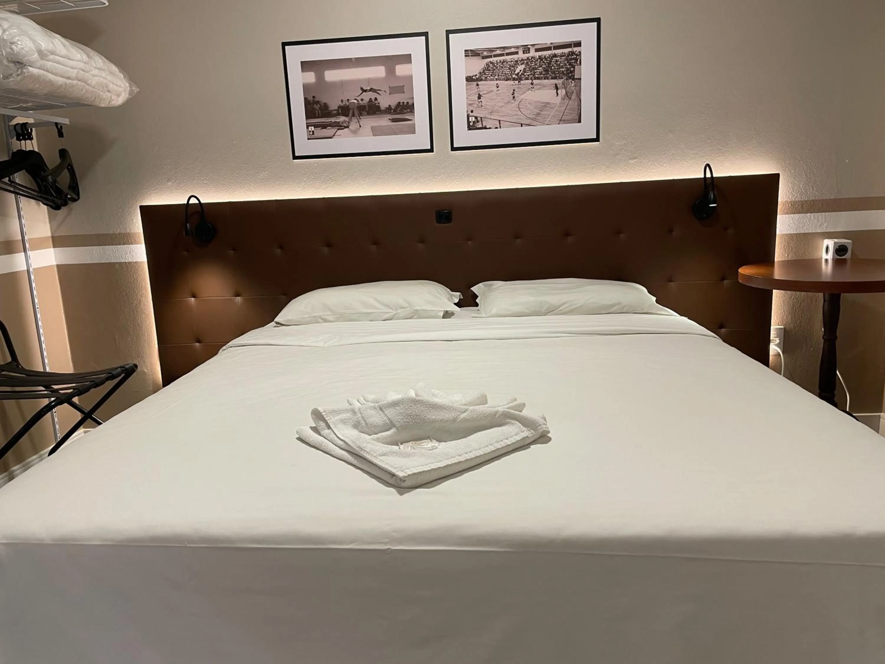 Bed in Hotel Nelo
