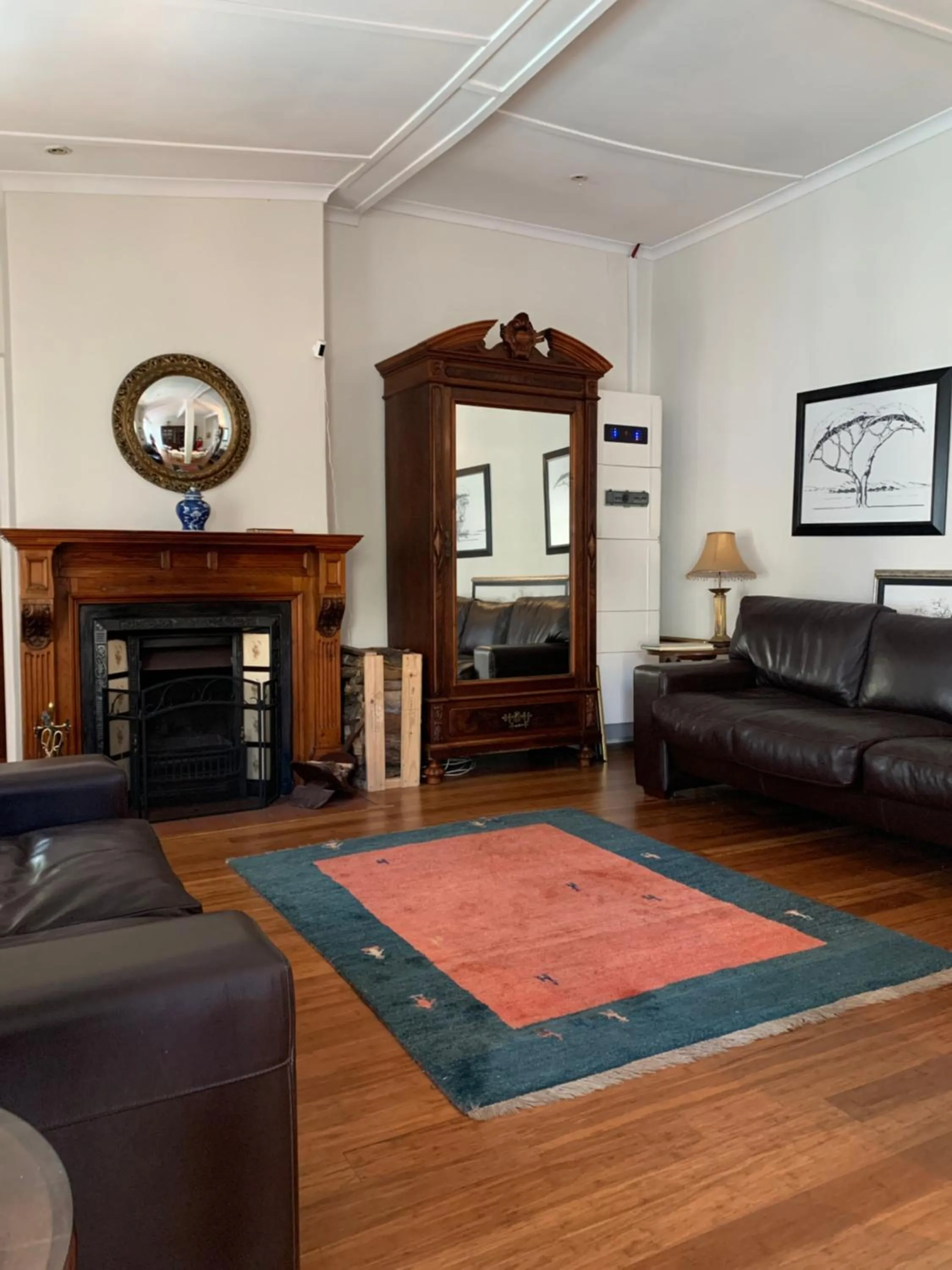 Communal lounge/ TV room in Just Joey Lodge