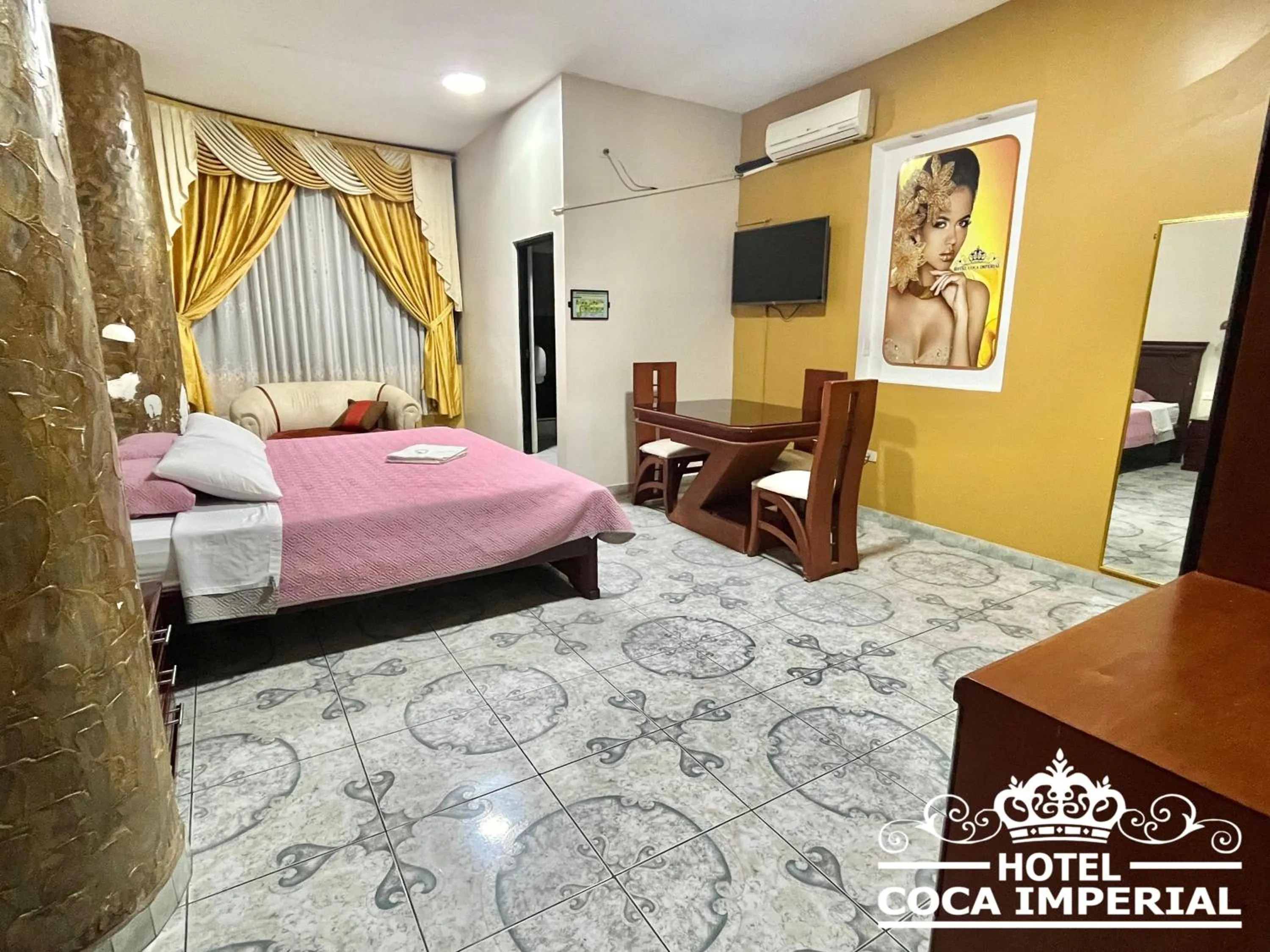 hair dresser, Bed in Hotel Coca Imperial