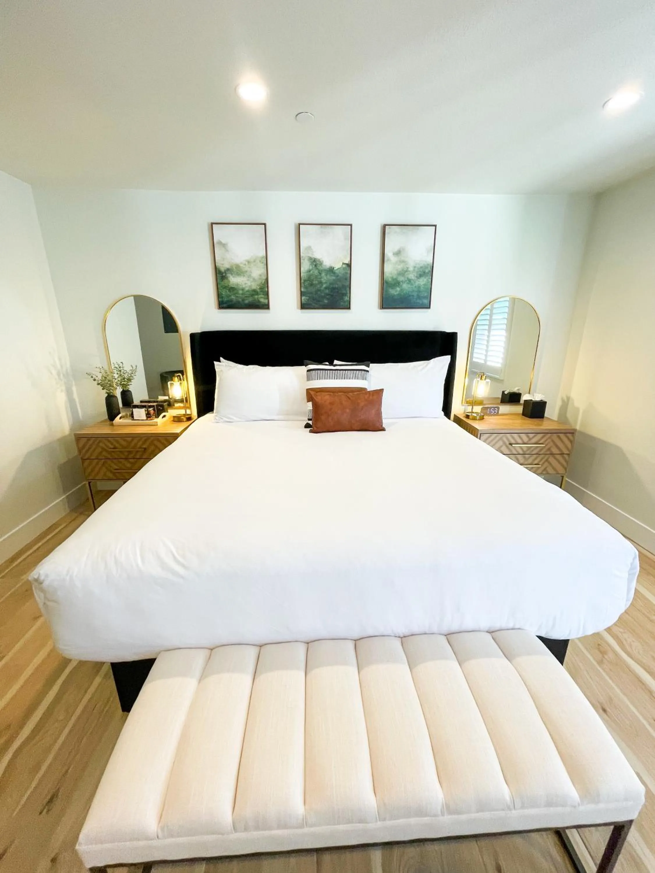 Bed in New Haven Inn