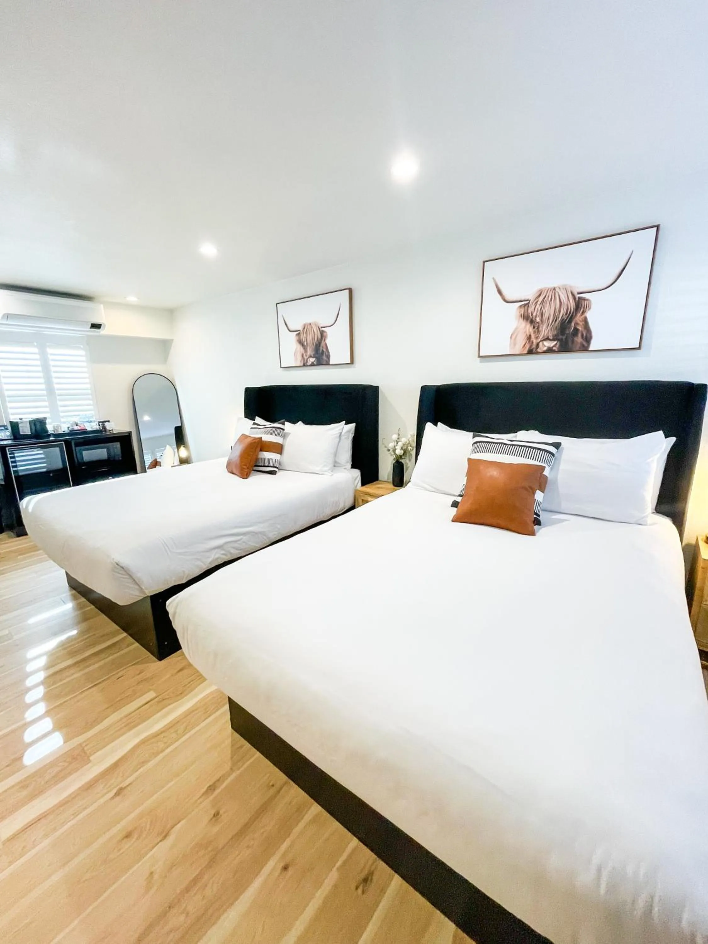 Bed in New Haven Inn