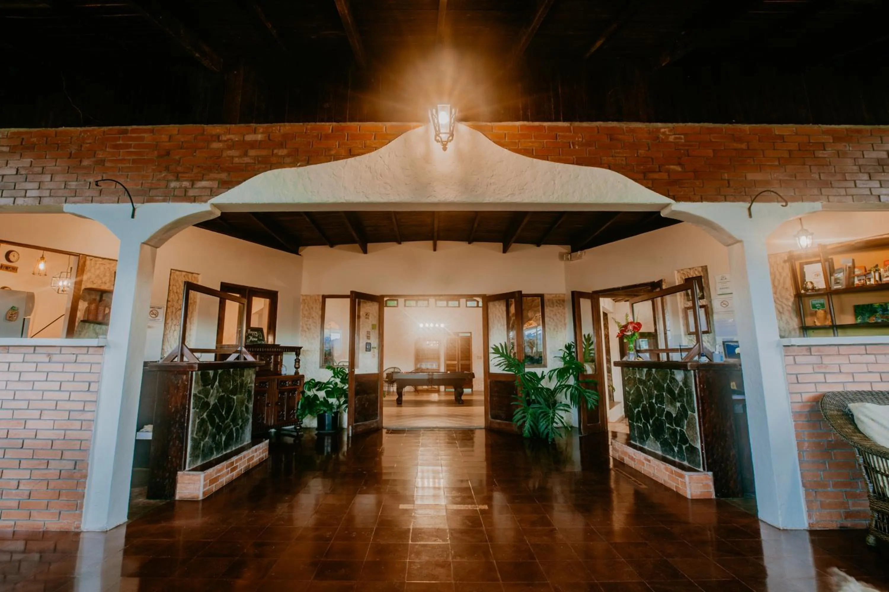 Facade/entrance in The Golden Frog Inn