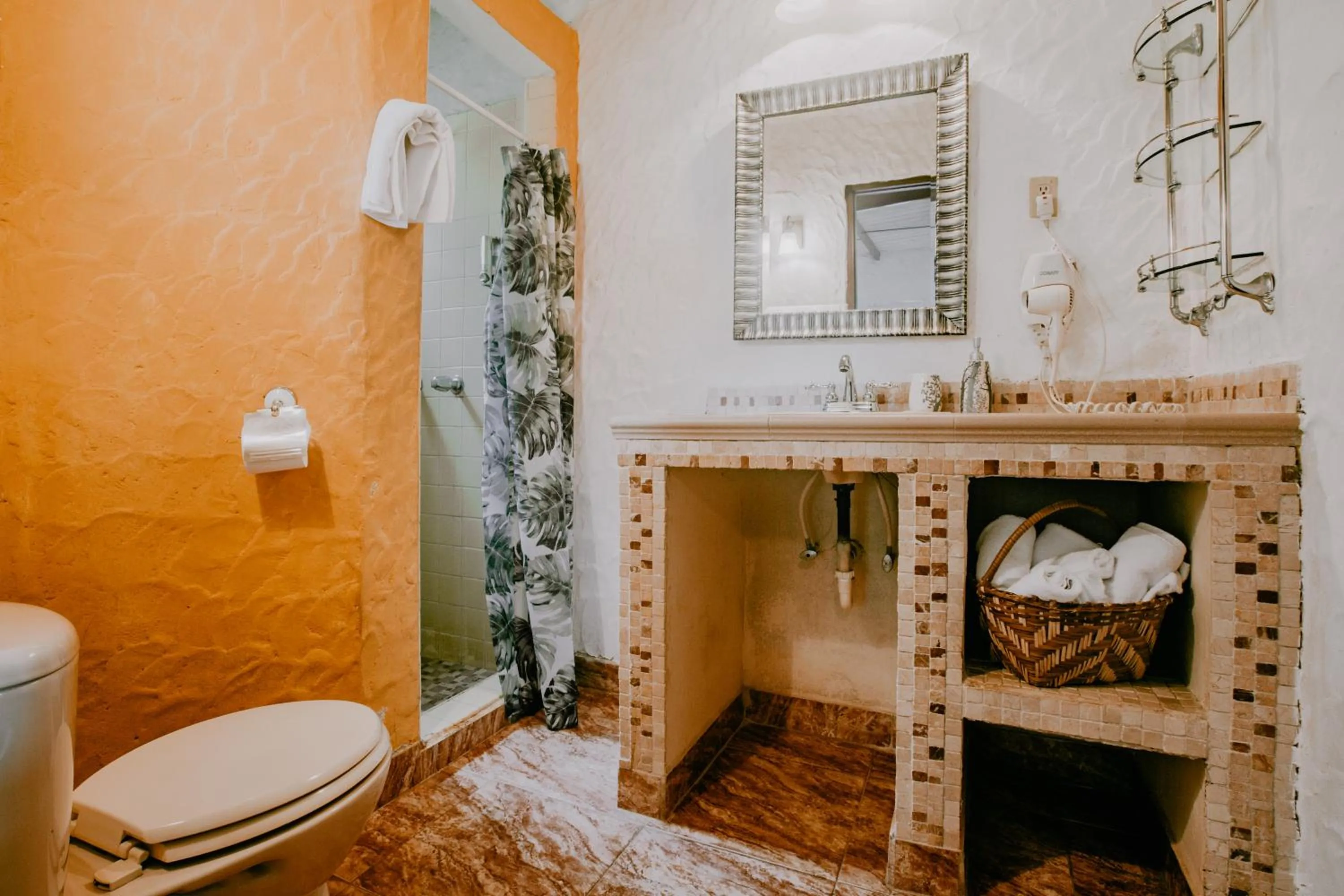 Bathroom in The Golden Frog Inn