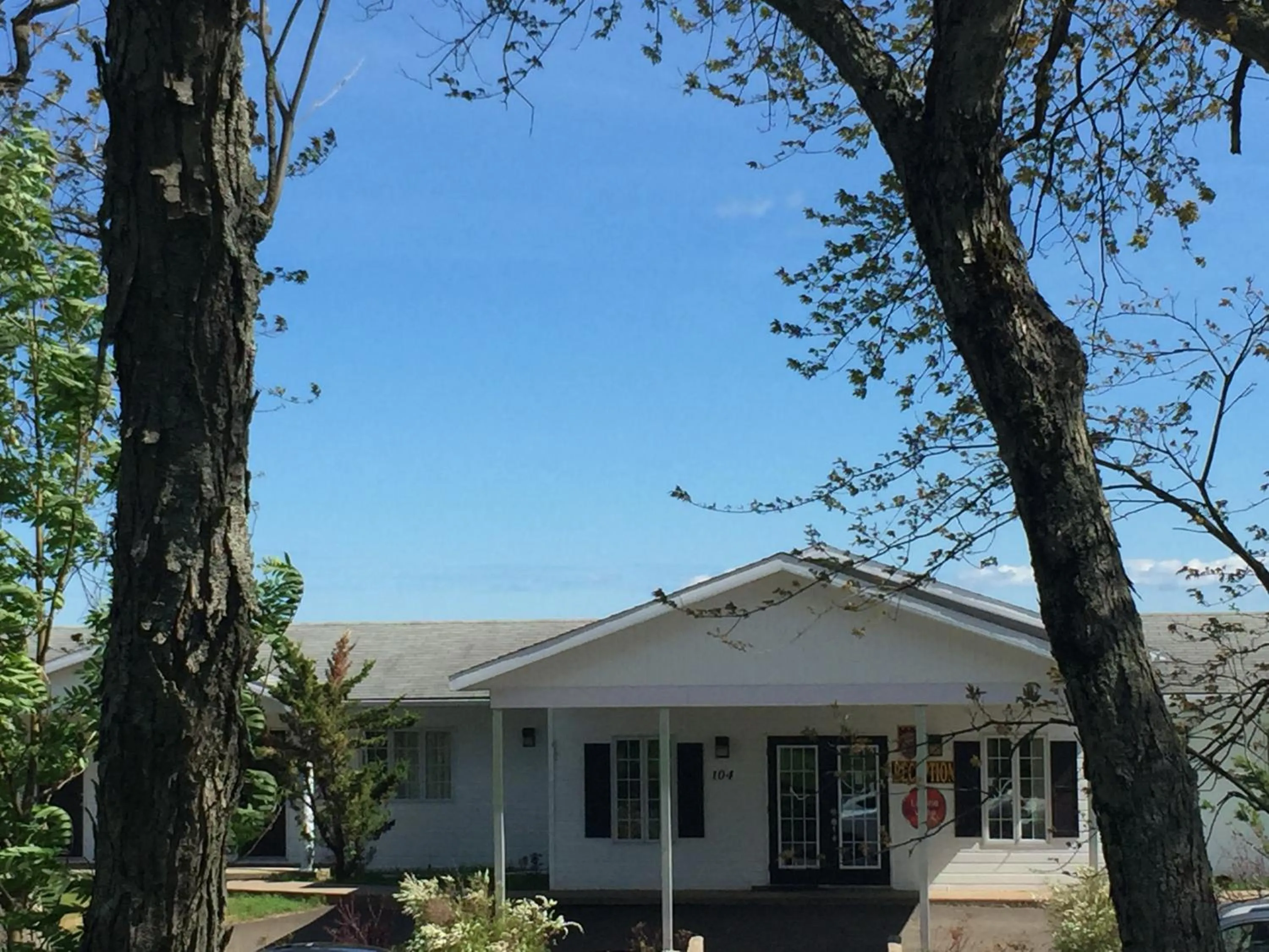 Facade/entrance in Hôtel Maison Blanche