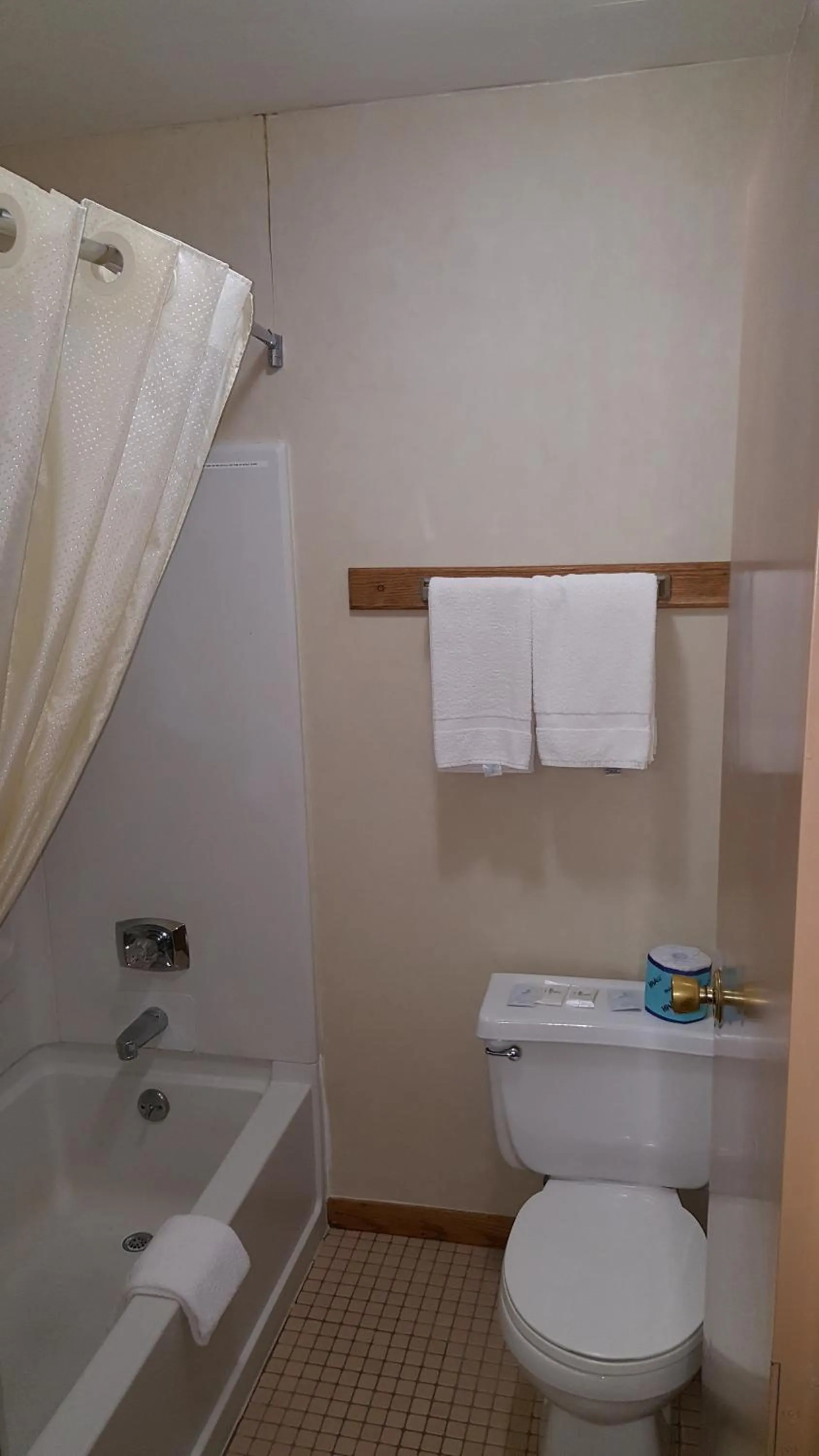 Bathroom in Rodeway Inn Blair