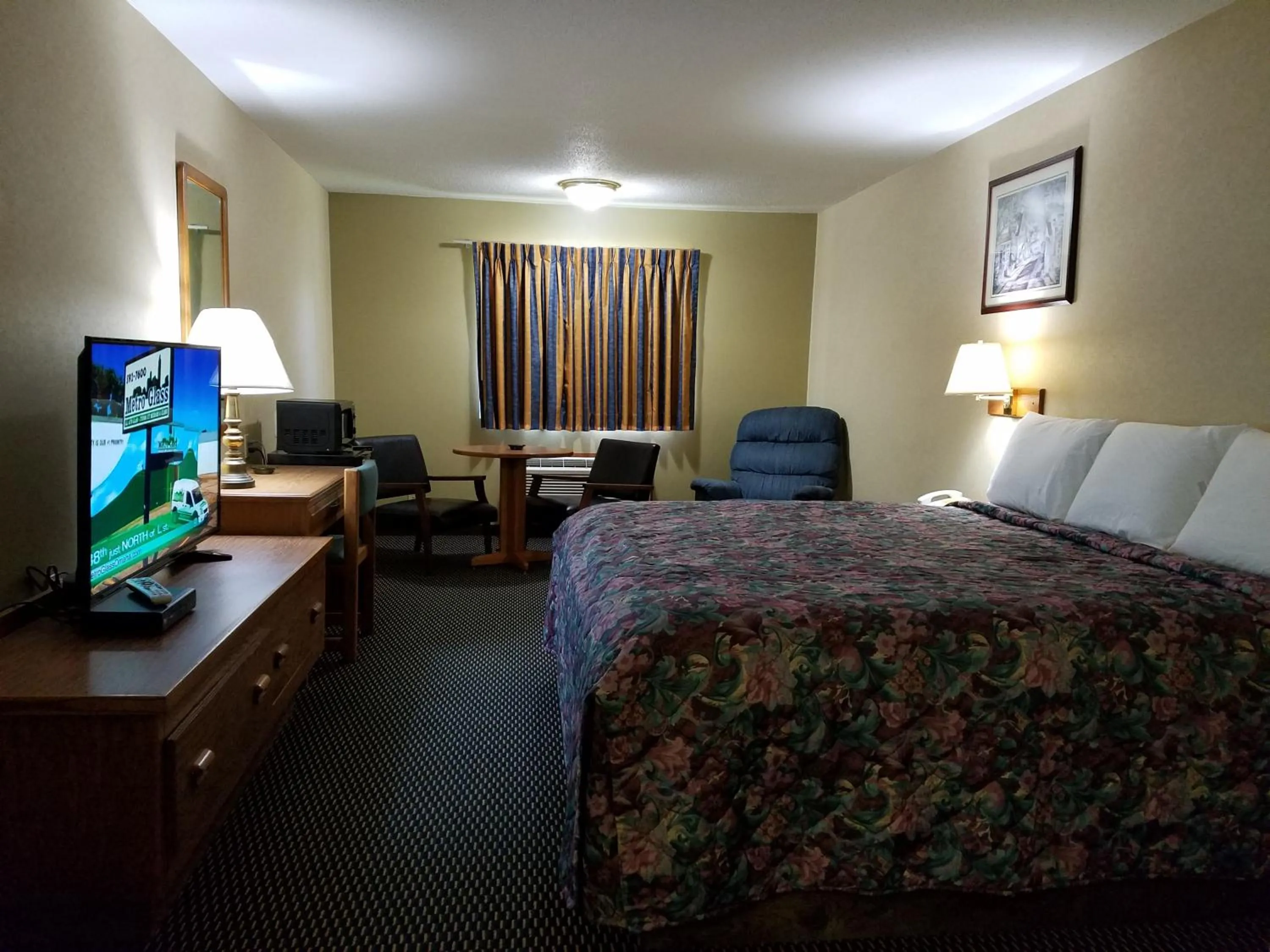 Photo of the whole room, Bed in Rodeway Inn Blair