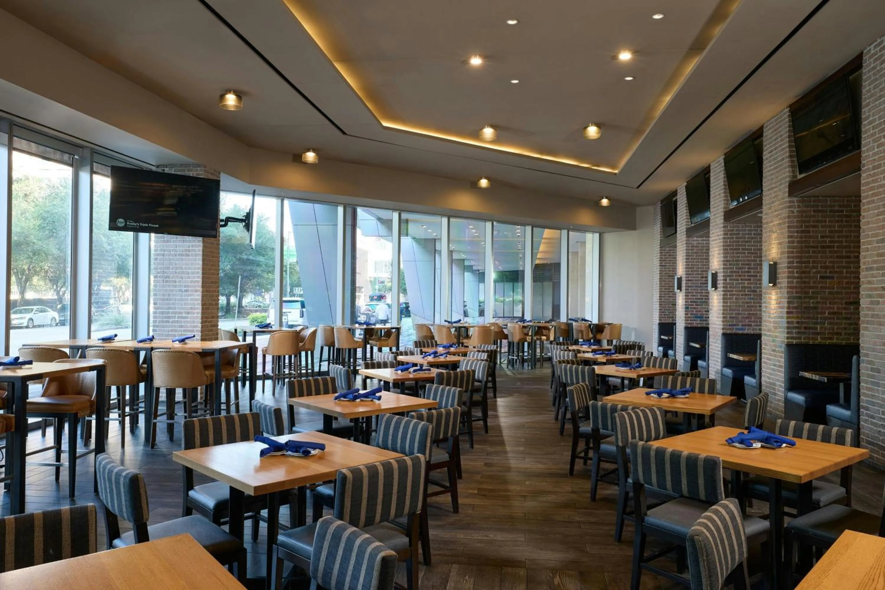 Lounge or bar in Marriott Marquis Houston