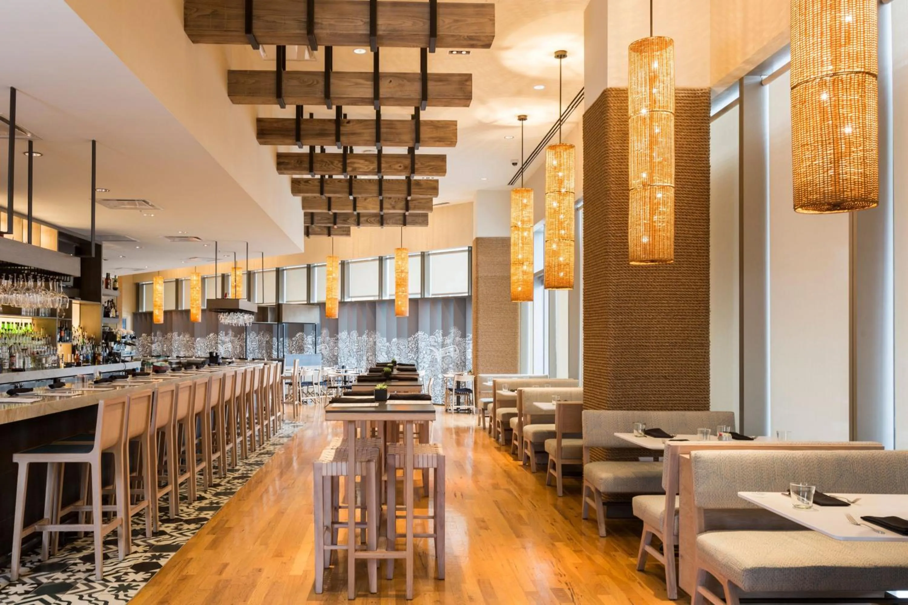 Restaurant/places to eat in Marriott Marquis Houston