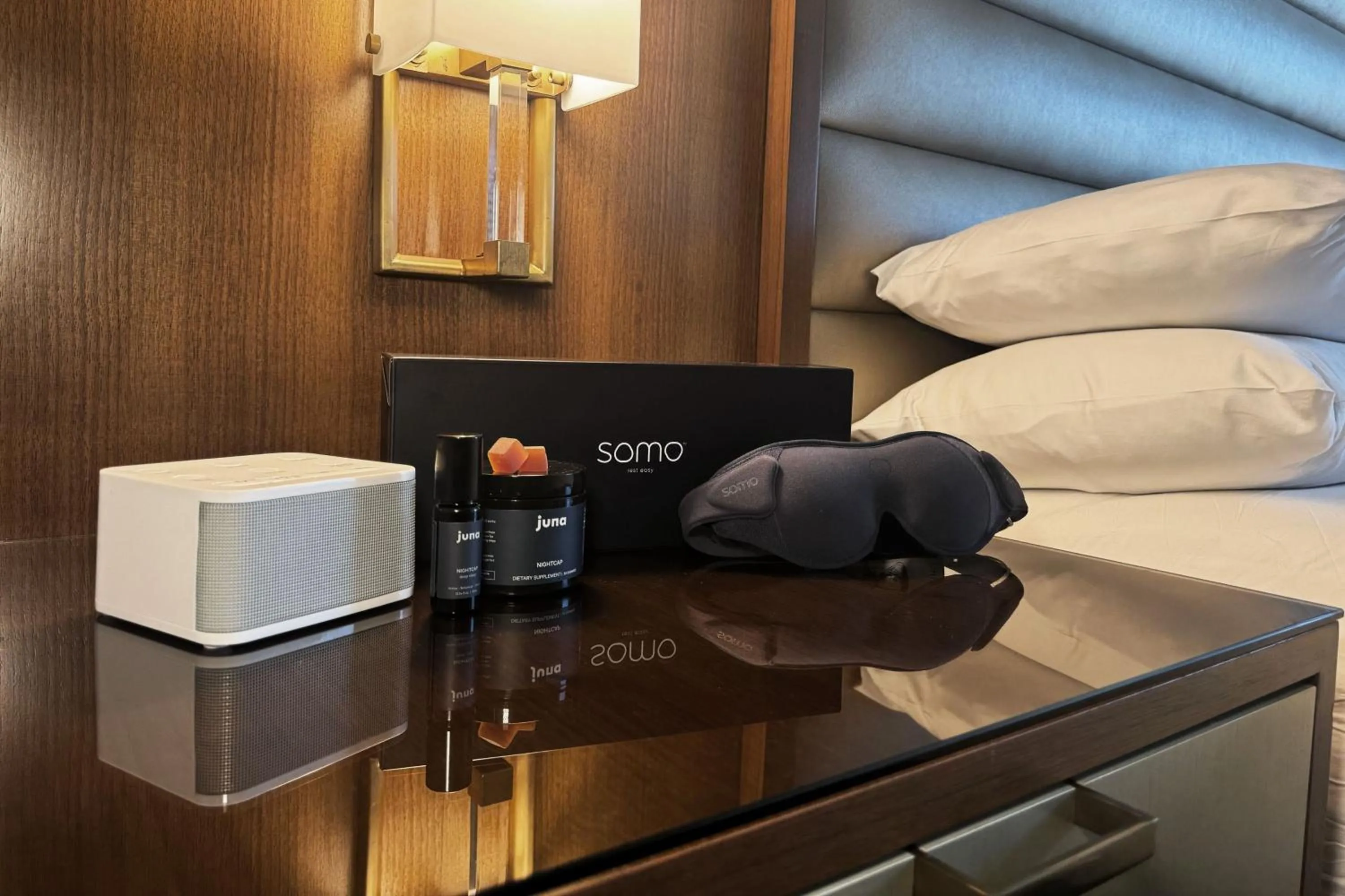 Photo of the whole room, Bed in Marriott Marquis Houston