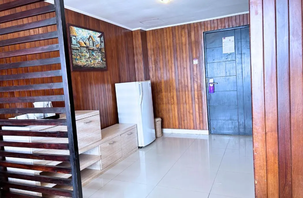 wardrobe in Grand Inna Samudra Beach