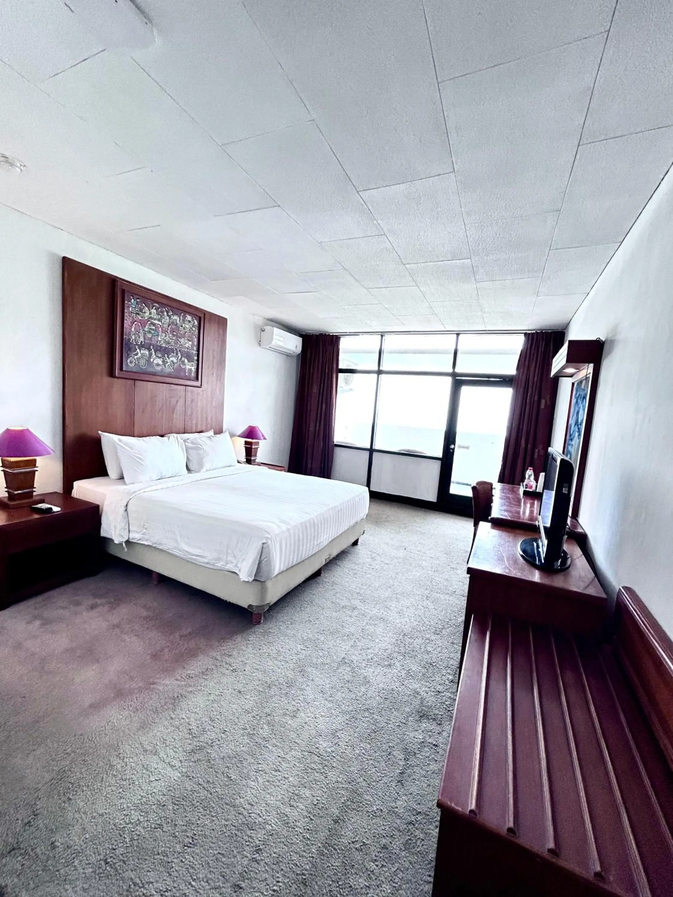 Bedroom, Bed in Grand Inna Samudra Beach