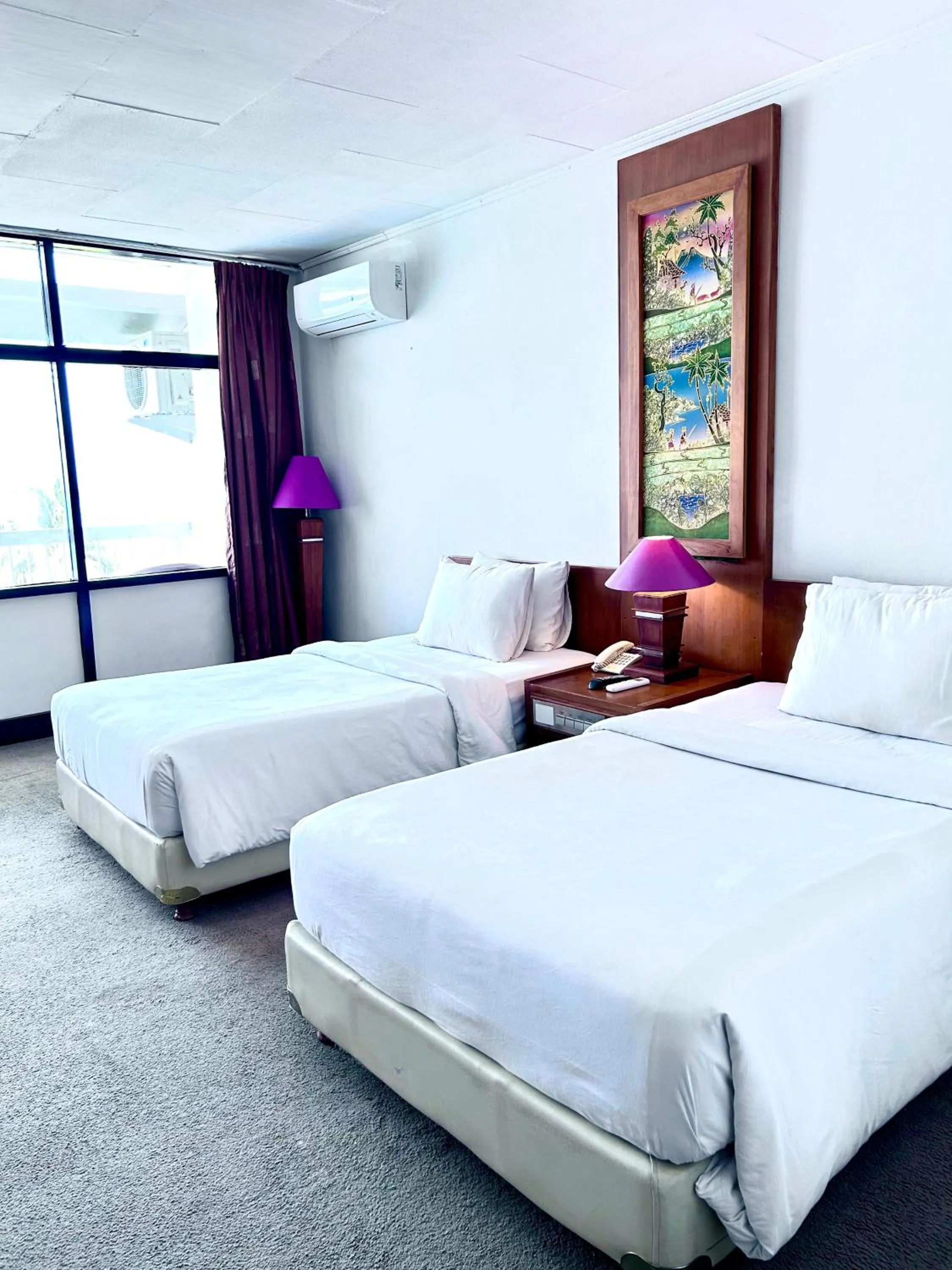 Bedroom, Bed in Grand Inna Samudra Beach