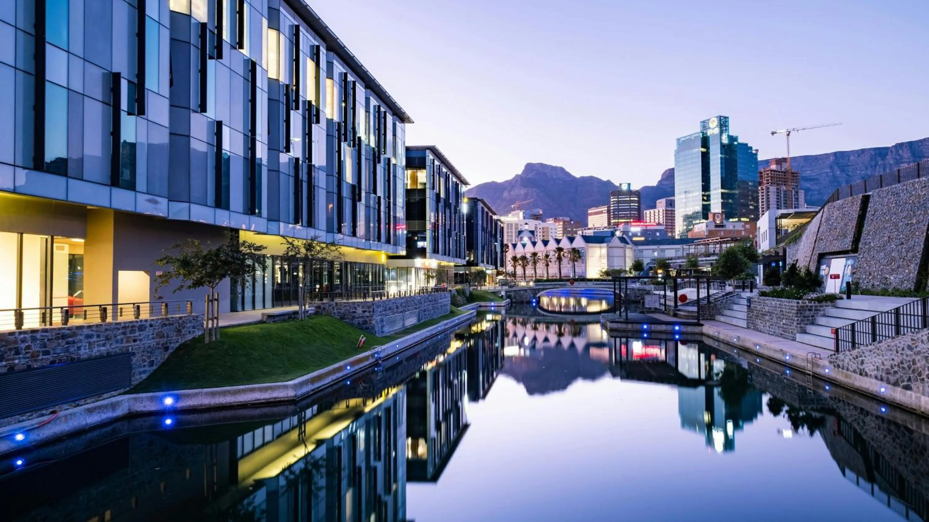 Nearby landmark in Holiday Inn Express Cape Town City Centre by IHG