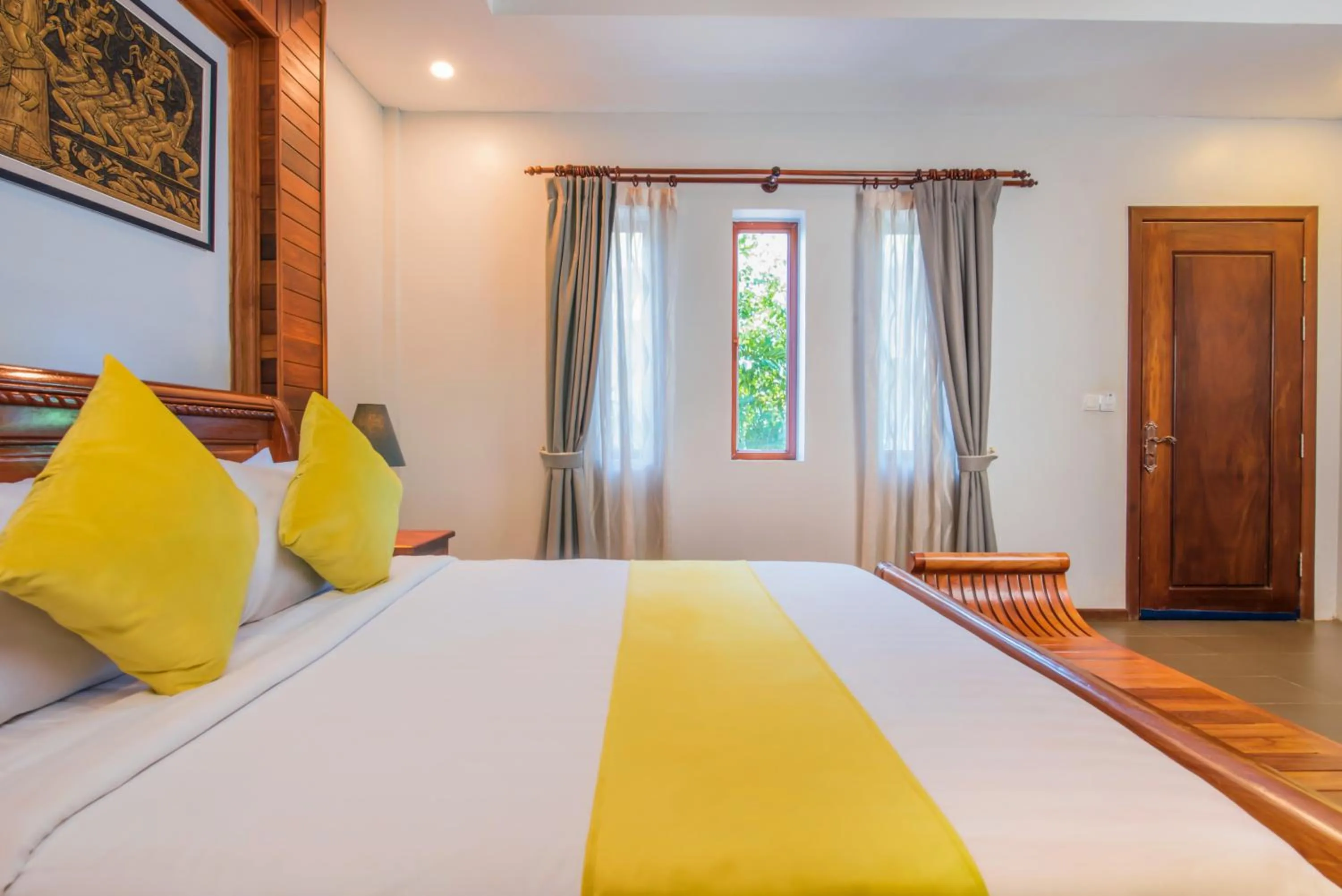 Bed in Samnak Lounge